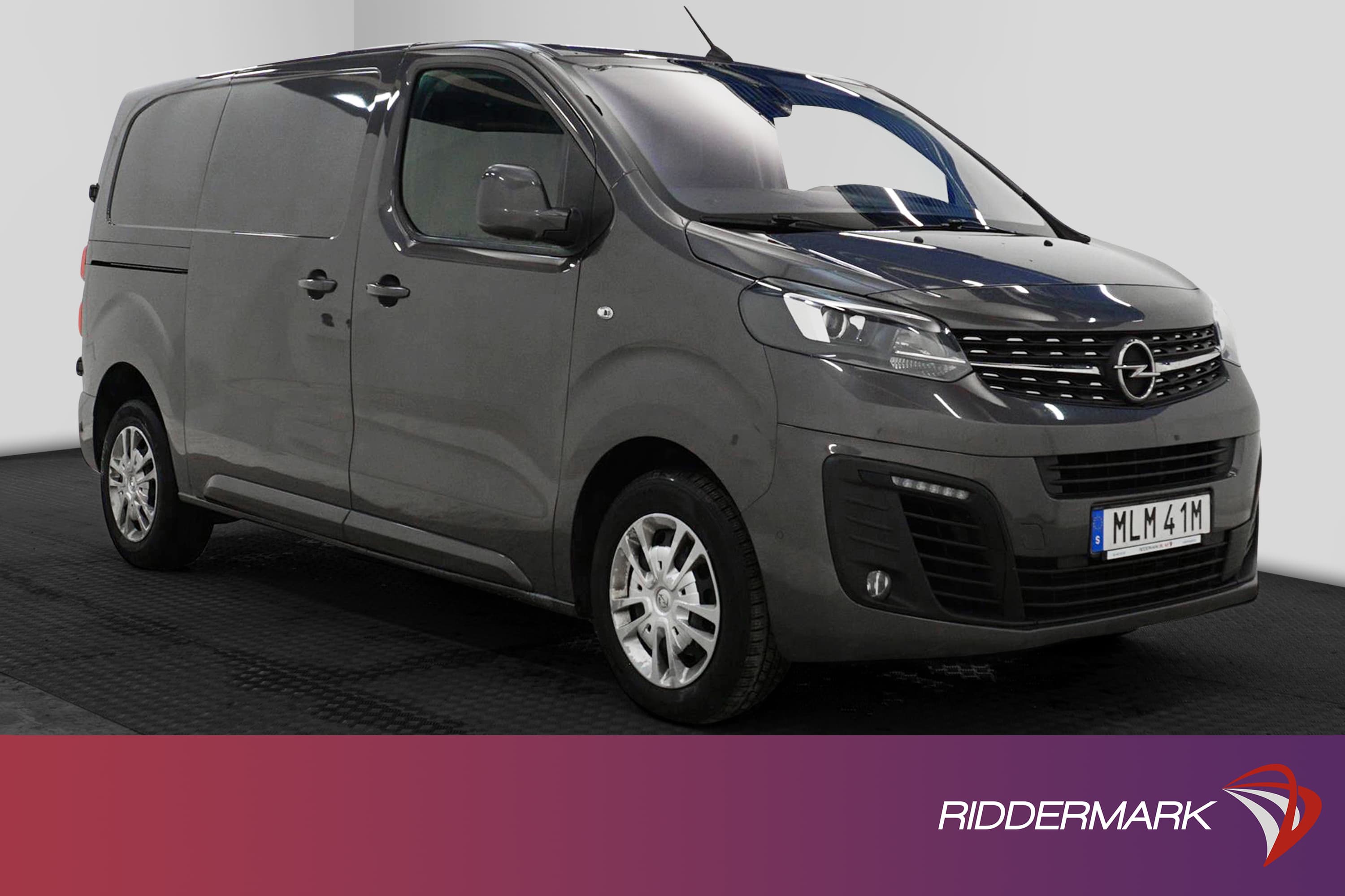 Opel Vivaro Premium 2.0 122hk HUD Drag Kamera Värmare Moms