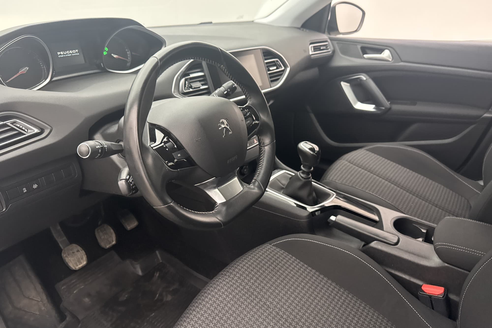Peugeot 308 SW 1.5 BlueHDi 130hk Active M&K-Värmare