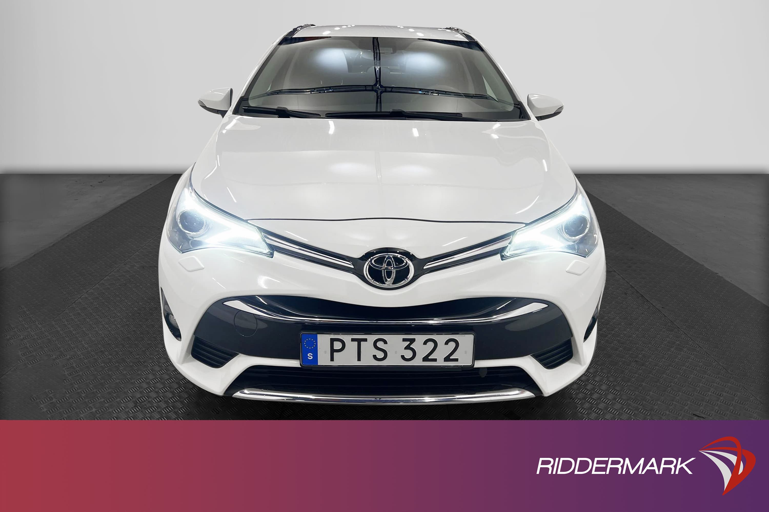 Toyota Avensis 2.0 152hk M&K-Värmare Navi Drag B-Kam Skinn 