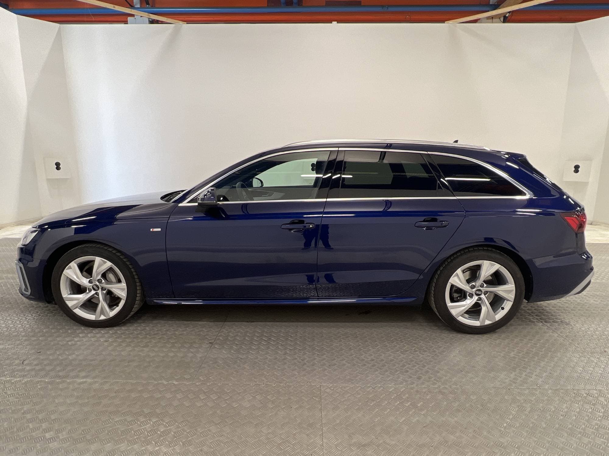 Audi A4 Avant 40 TFSI S-Line 204hk Värmare Cockpit B-kamera