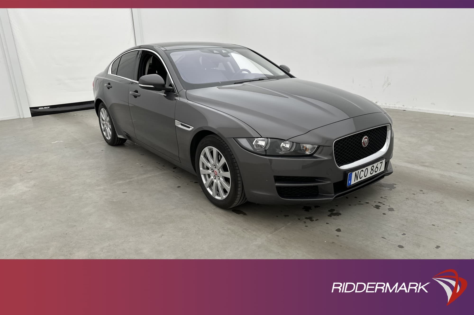 Jaguar XE 25t 240hk
