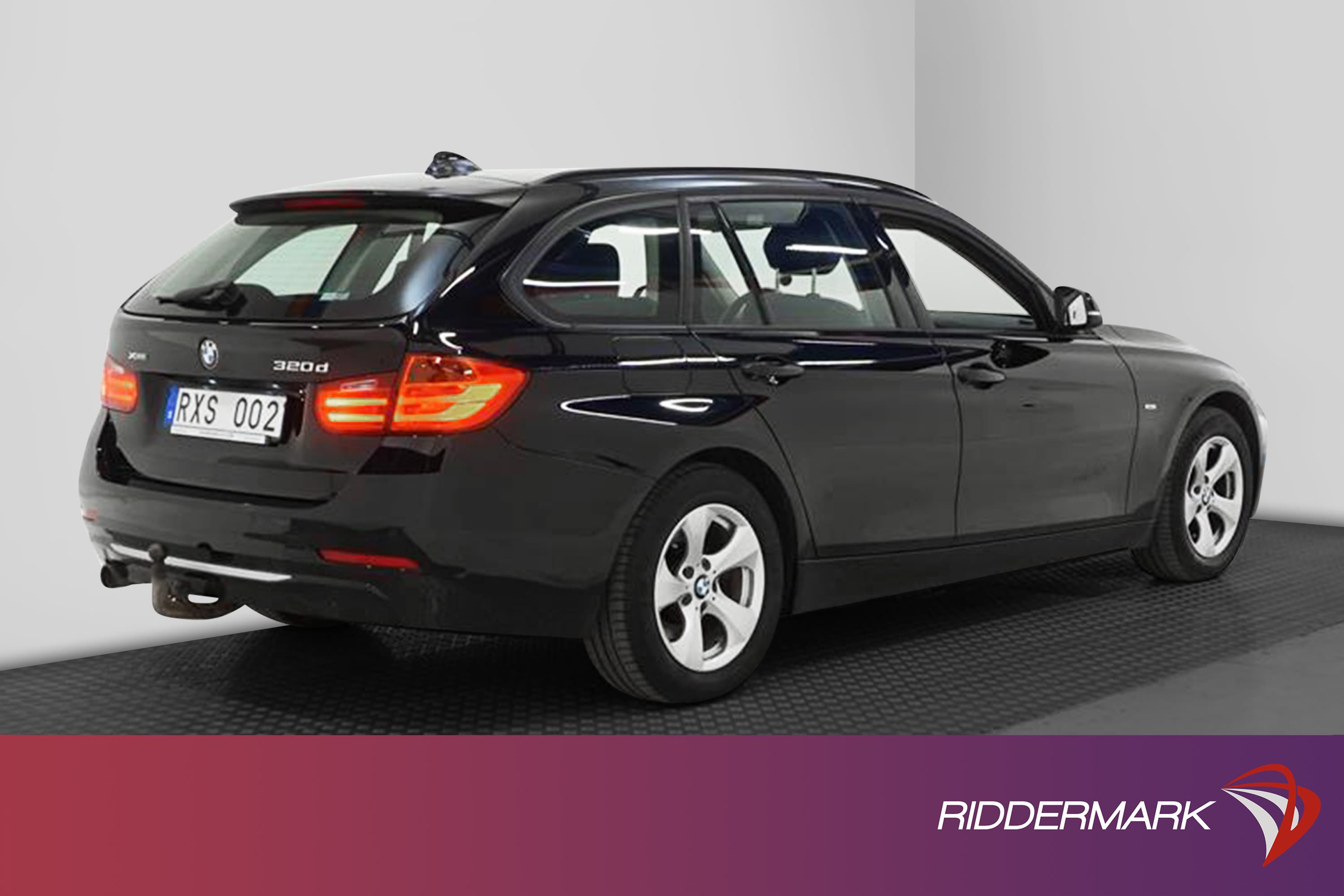 BMW 320 d xDrive Modern Line Motorvärmare Drag Keyless Skinnexteriör