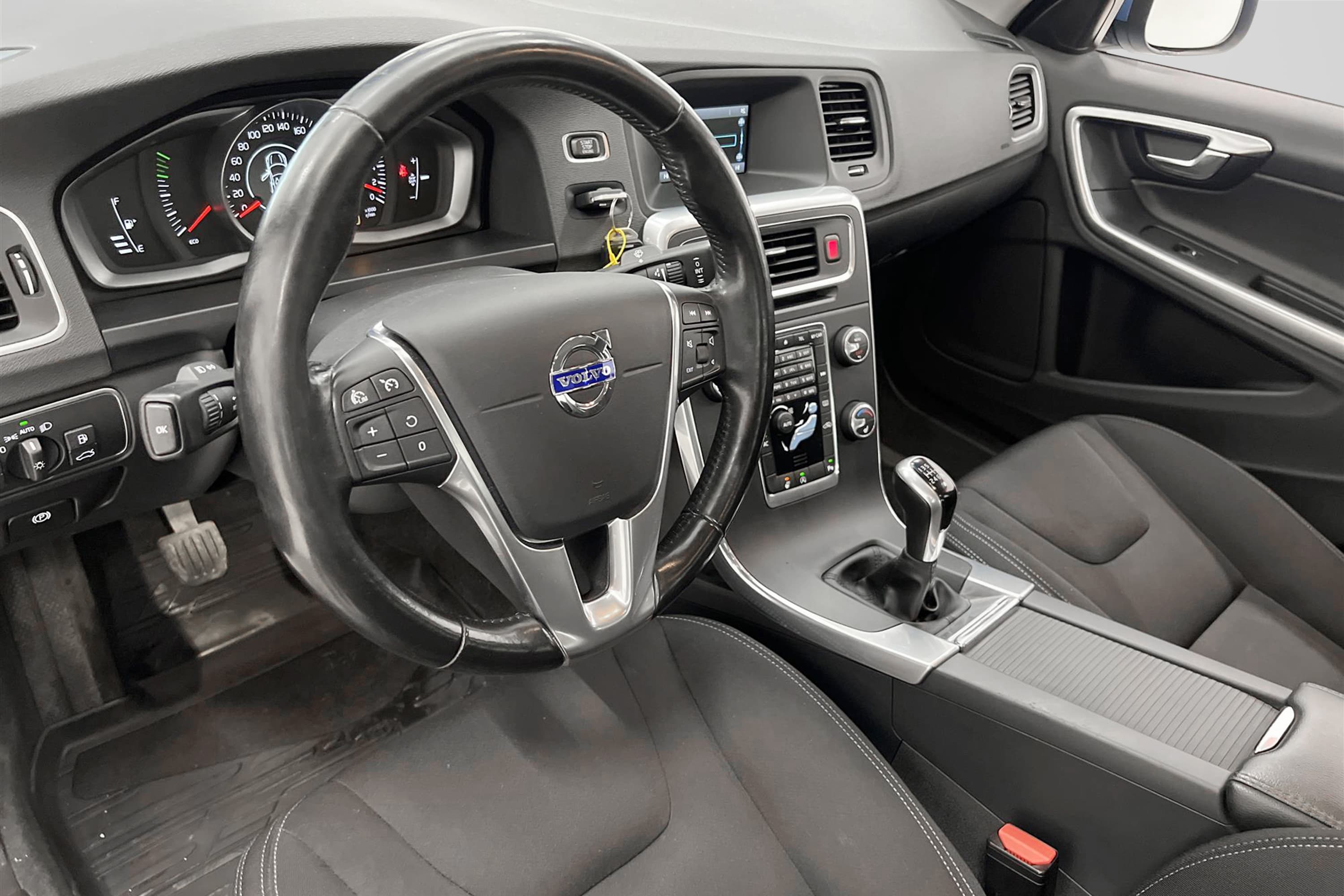 Volvo S60 T3 152hk Bränslevärm Rattvärme Välservad 0,46L/mil