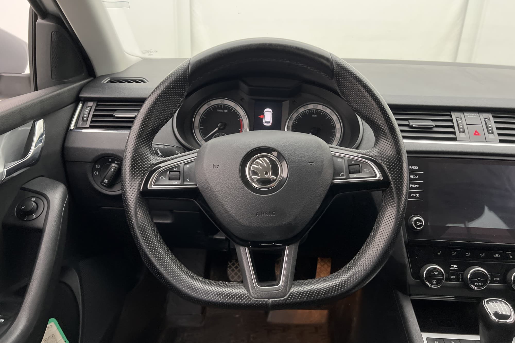 Skoda Octavia Kombi 1.0 TSI Ambition Sensorer CarPlay Drag