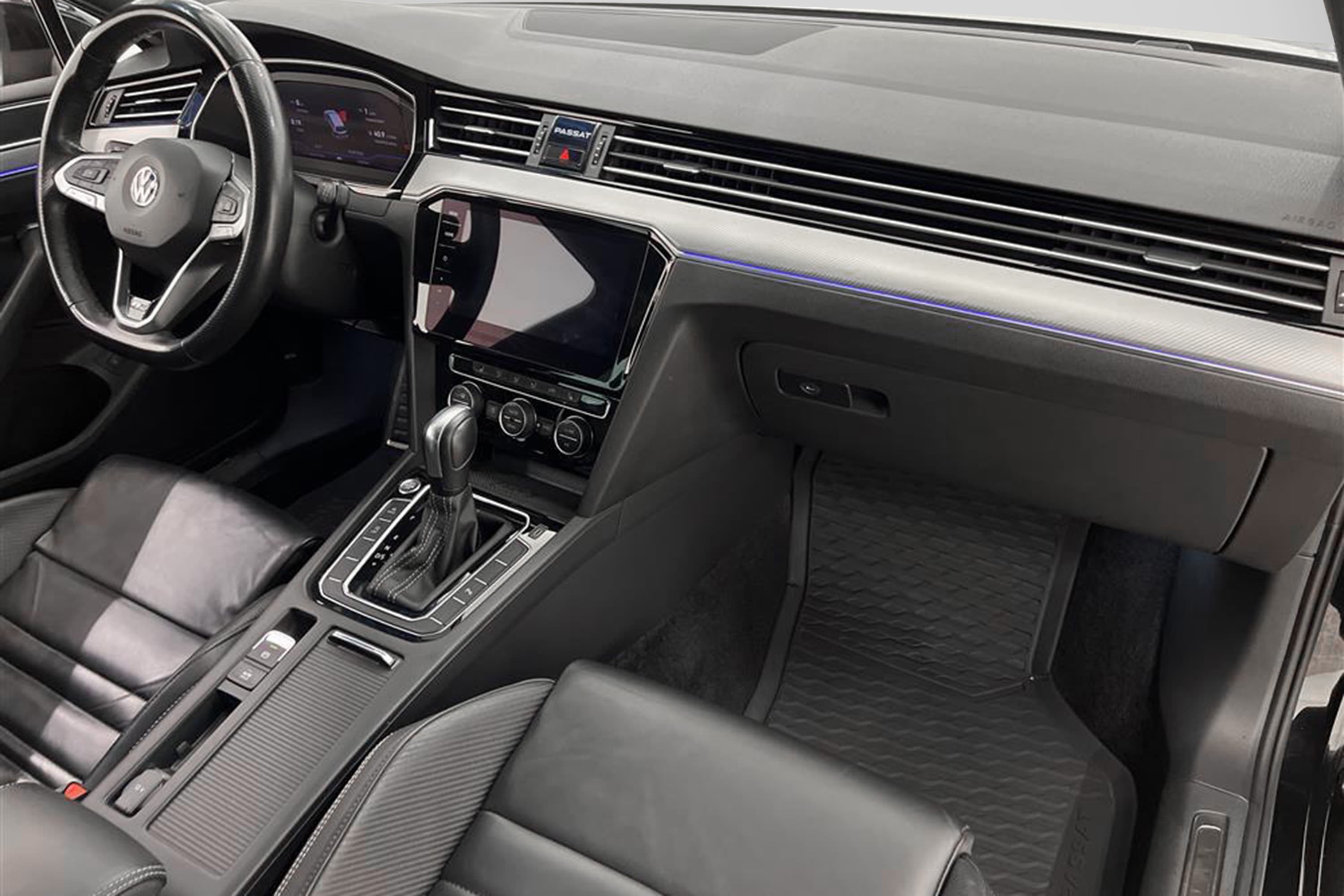 Volkswagen Passat 2.0 TDI 4M 190hk R Line D-Värm Cockpit 