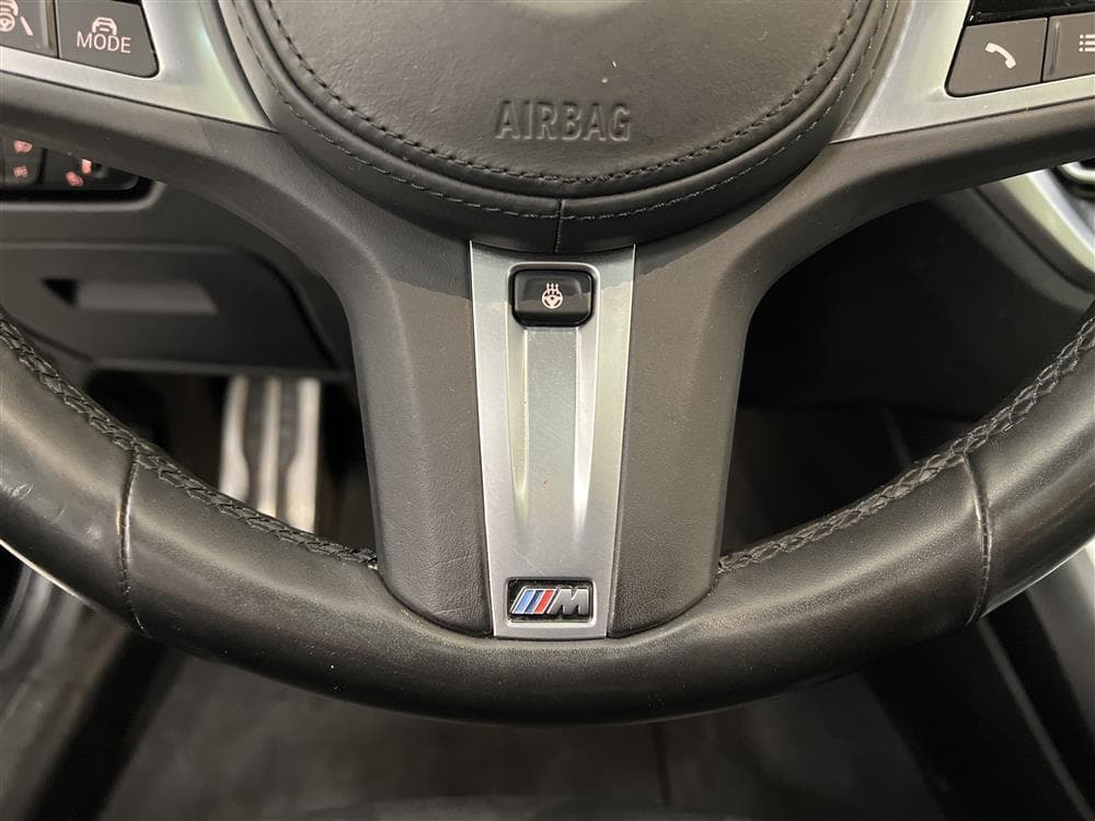 BMW 330d xDrive 265hk M-Sport Innovation Pano H/K Värmare