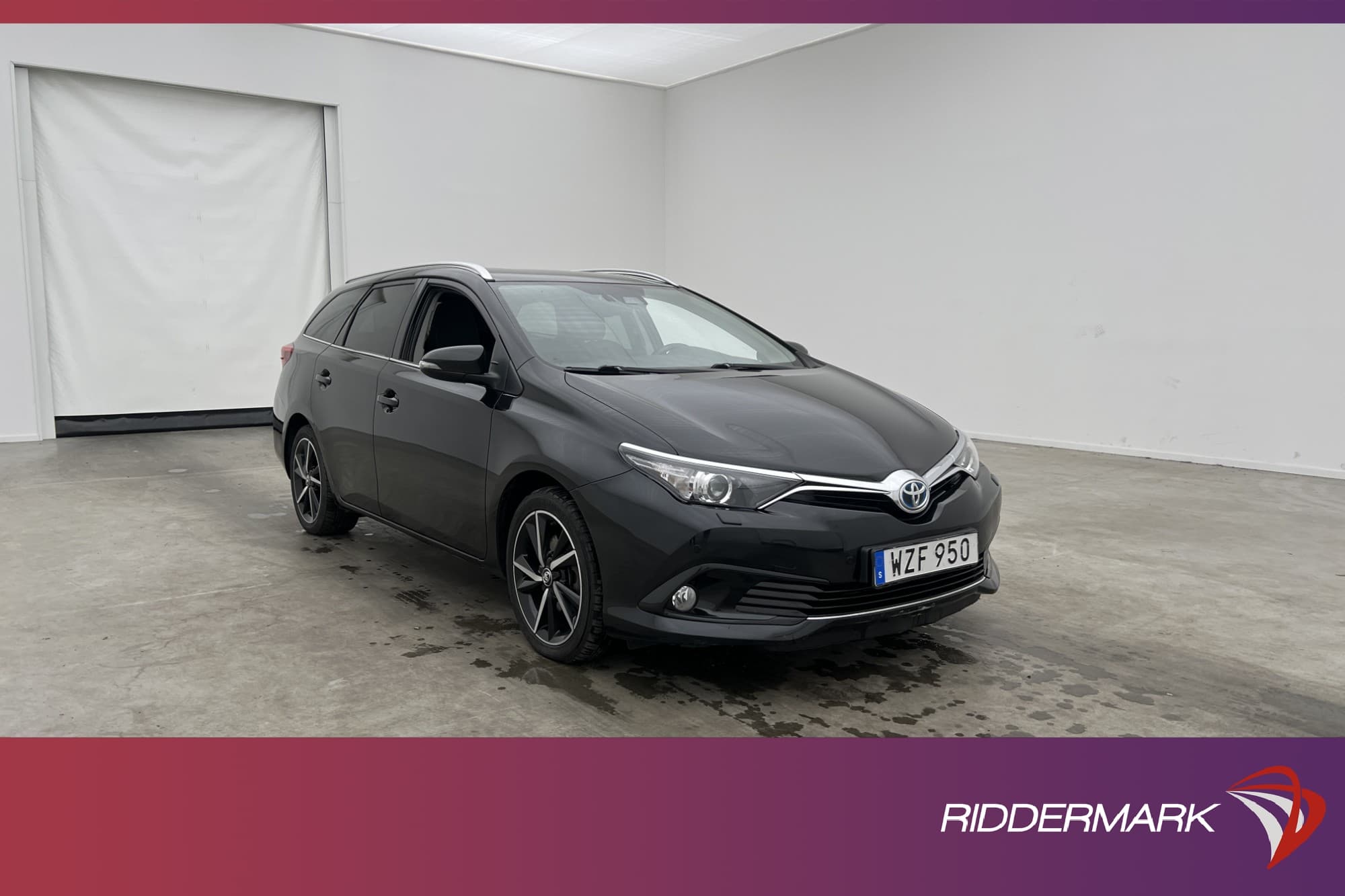 Toyota Auris Touring Sports Hybrid 136hk