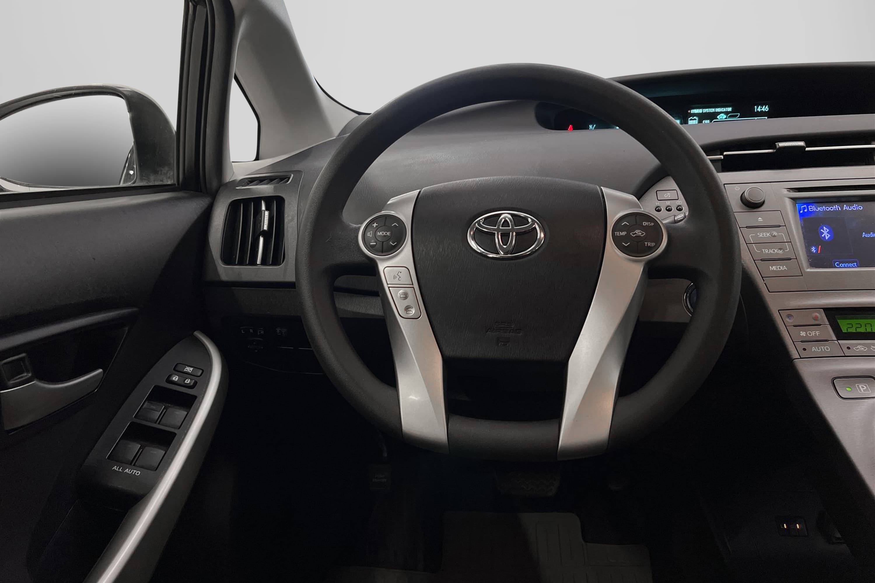 Toyota Prius Hybrid CVT 136hk B-Kamera 360kr Skatt 0,39L/mil