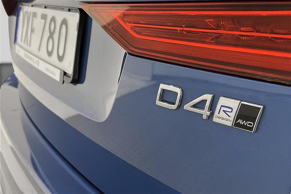 Volvo XC60 D4 AWD R-Design Voc Värmare  Panorama Skinn Naviinteriör
