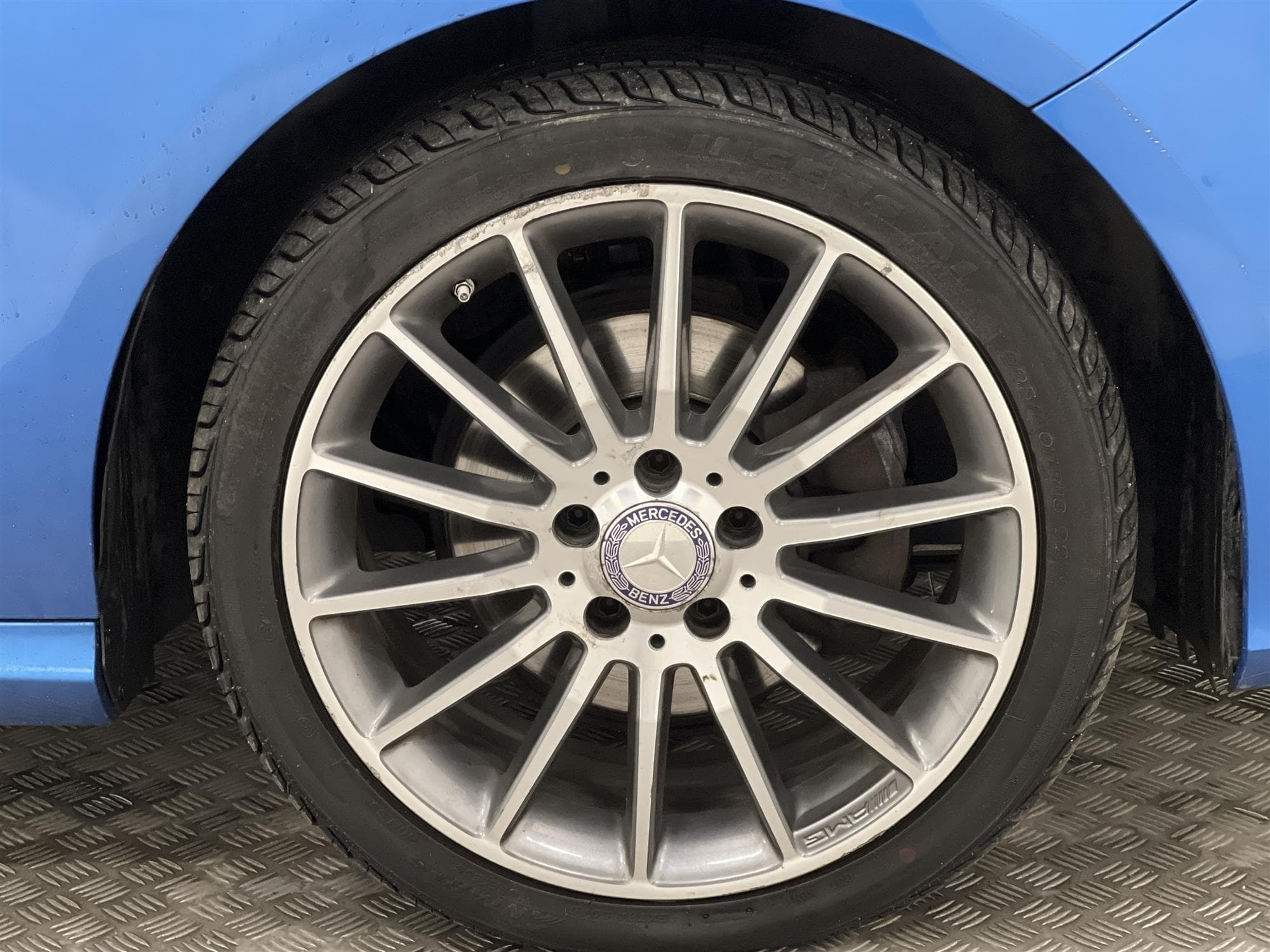 Mercedes-Benz A 180 122hk Navi Sensorer AMG-fälgar 0,54l/mil