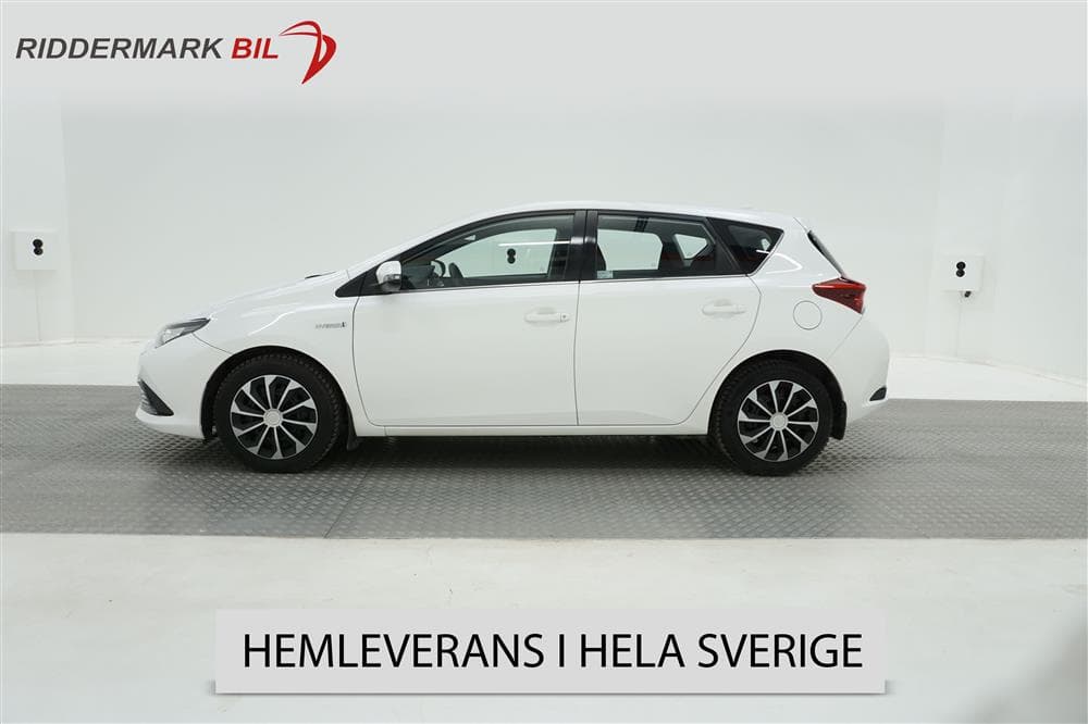 Toyota Auris 1.8 HSD 99hk Nyservad