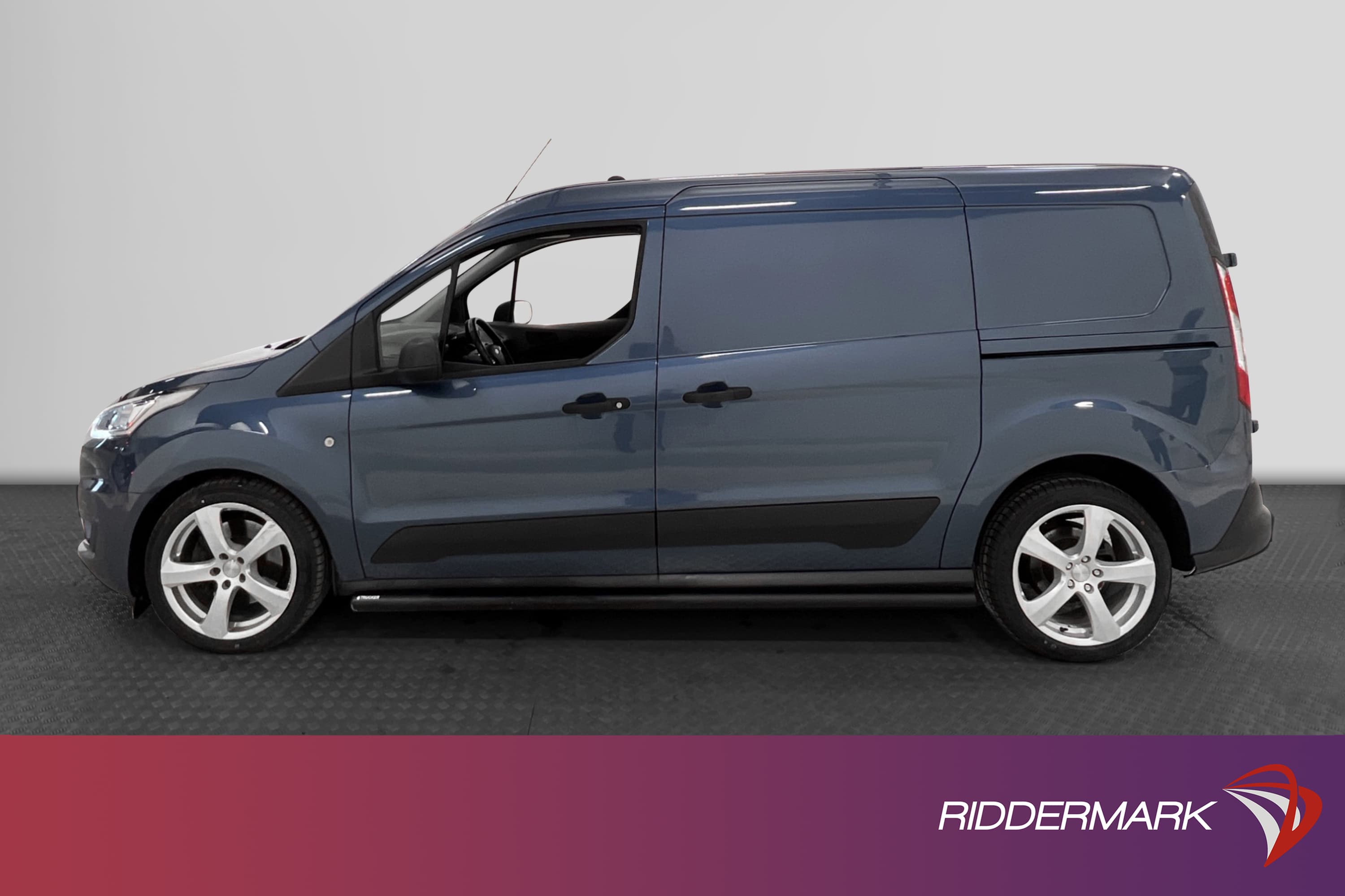 Ford Transit Connect Automat LWB 120hk Drag Värmare Moms 