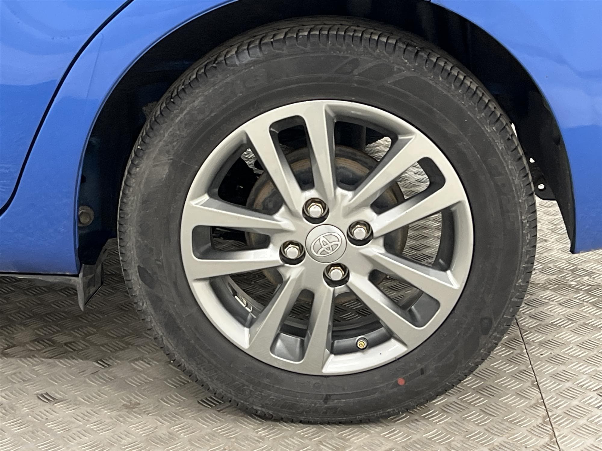 Toyota Yaris 1.33 Dual VVT-i 99hk B-Kam Motorvärmare 