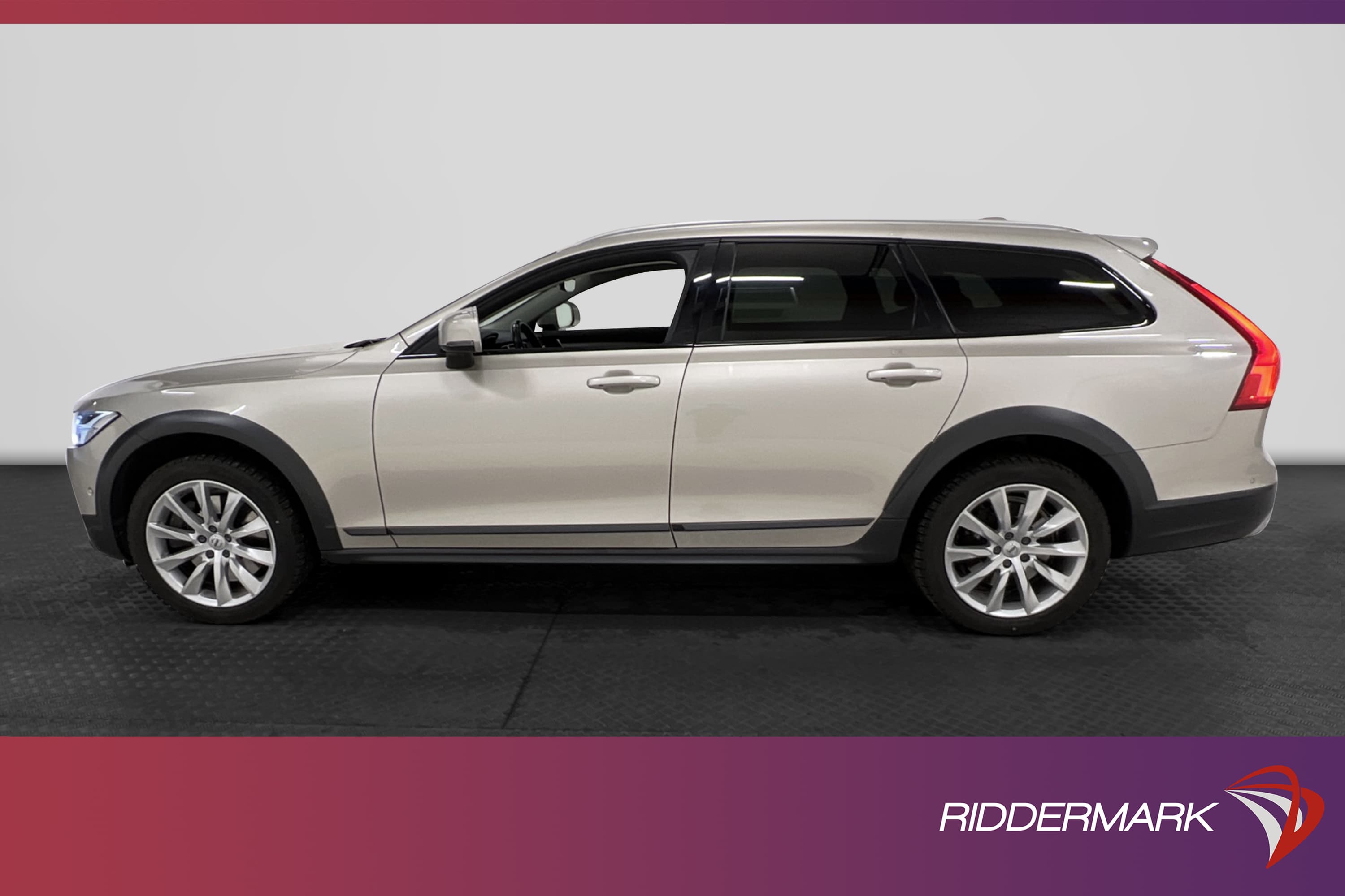 Volvo V90 Cross Country D5 AWD Pro