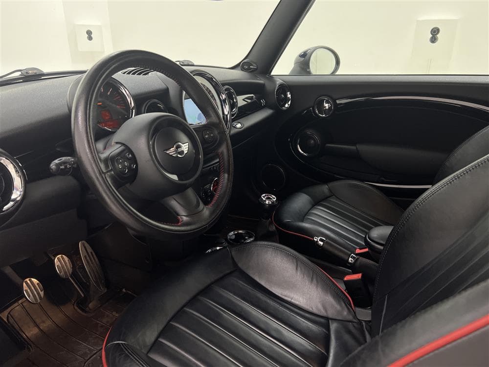 MINI John Cooper Works 211hk Navi H/K Skinn LÅGMIL 0,58l/milinteriör