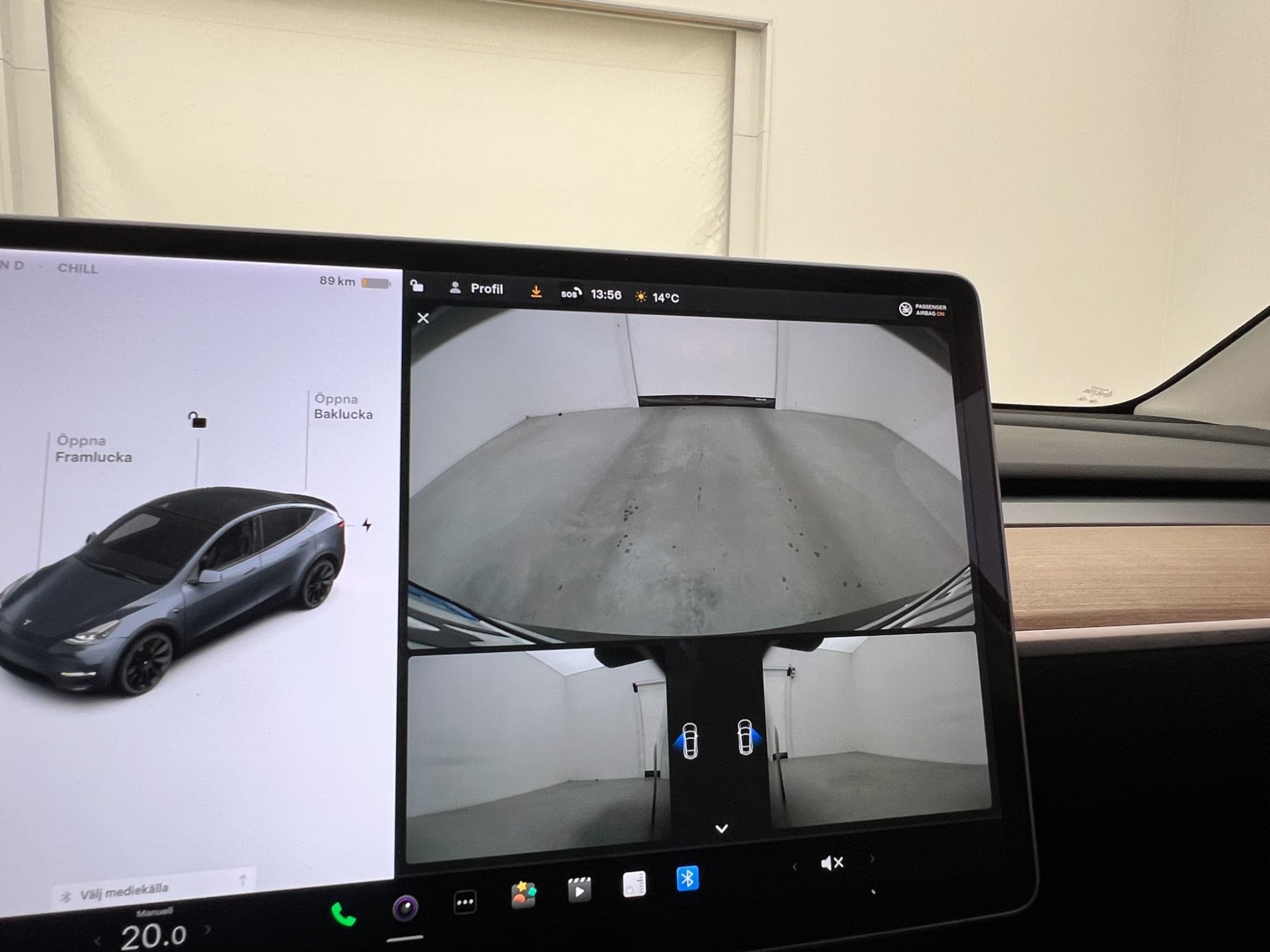 Tesla Model Y Long Range AWD Uppgraderad AP Svensksåld