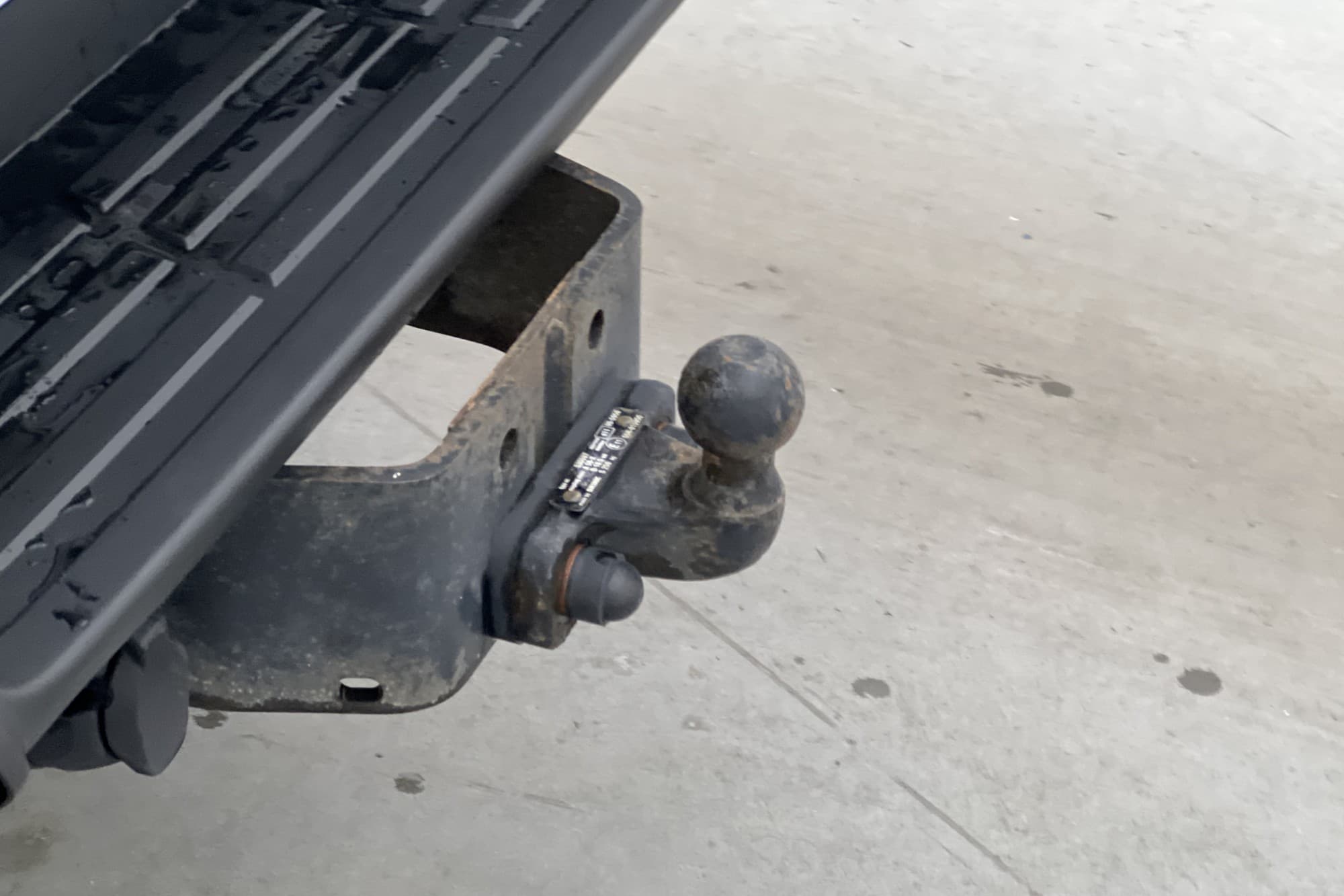Toyota Hilux Invincible 2.8 4WD Moms M/K-Värm Diff JBL Skinn