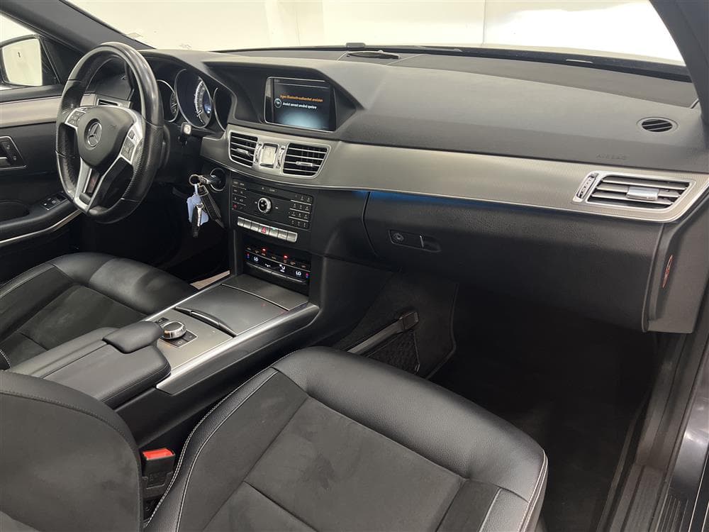 Mercedes-Benz E 220 4MATIC 170hk AMG H/K Kamera Navi Drag