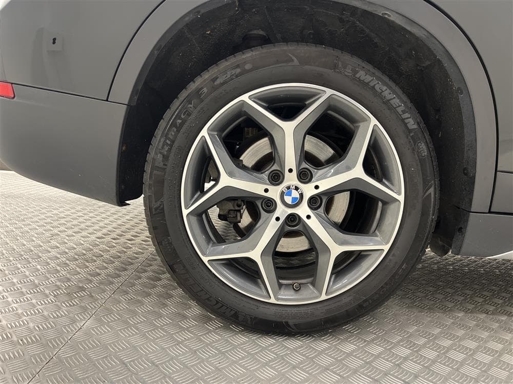 BMW X1 xDrive20d 190hk X-Line Värmare Panorama Keylessinteriör