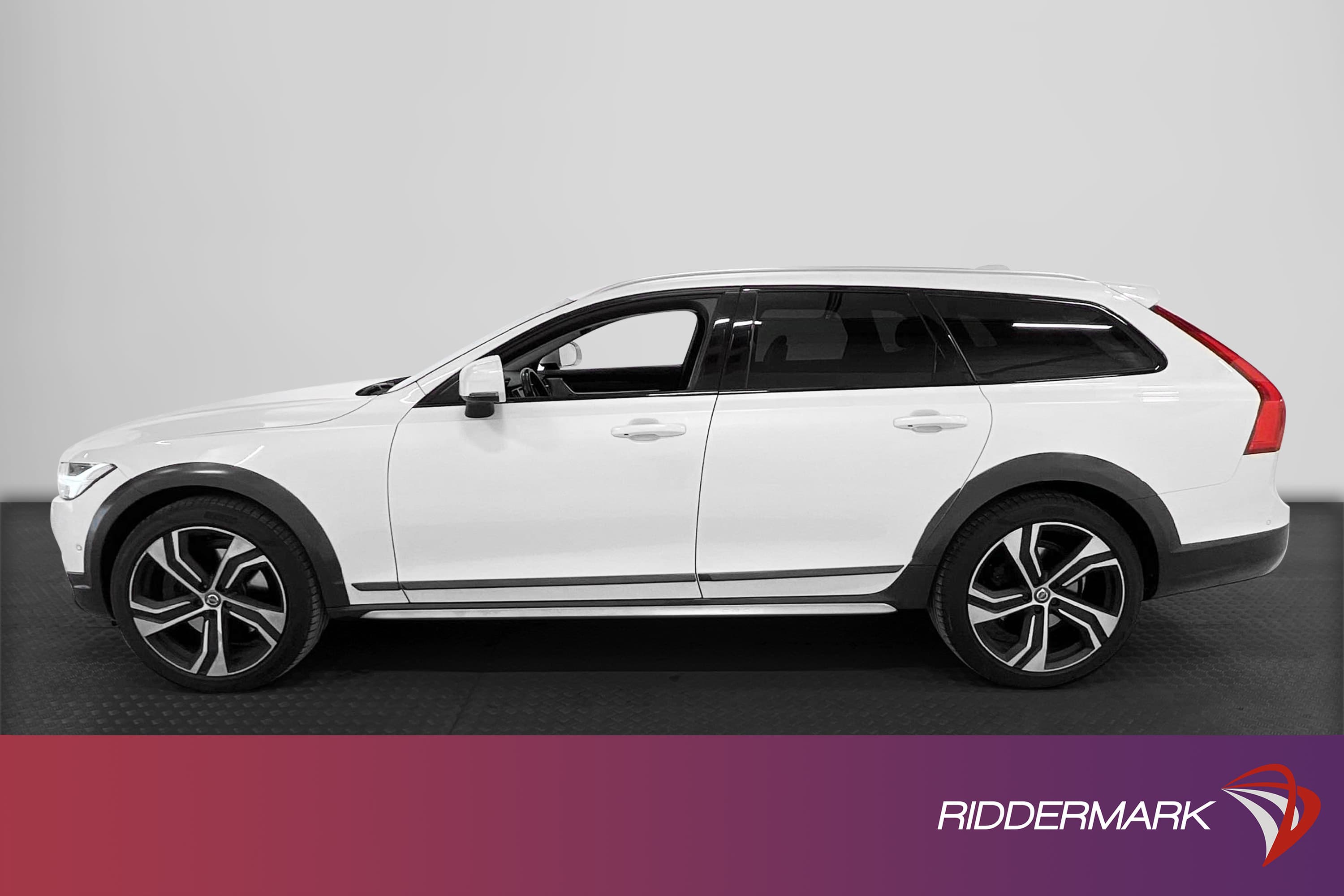 Volvo V90 Cross Country D4 AWD Pro