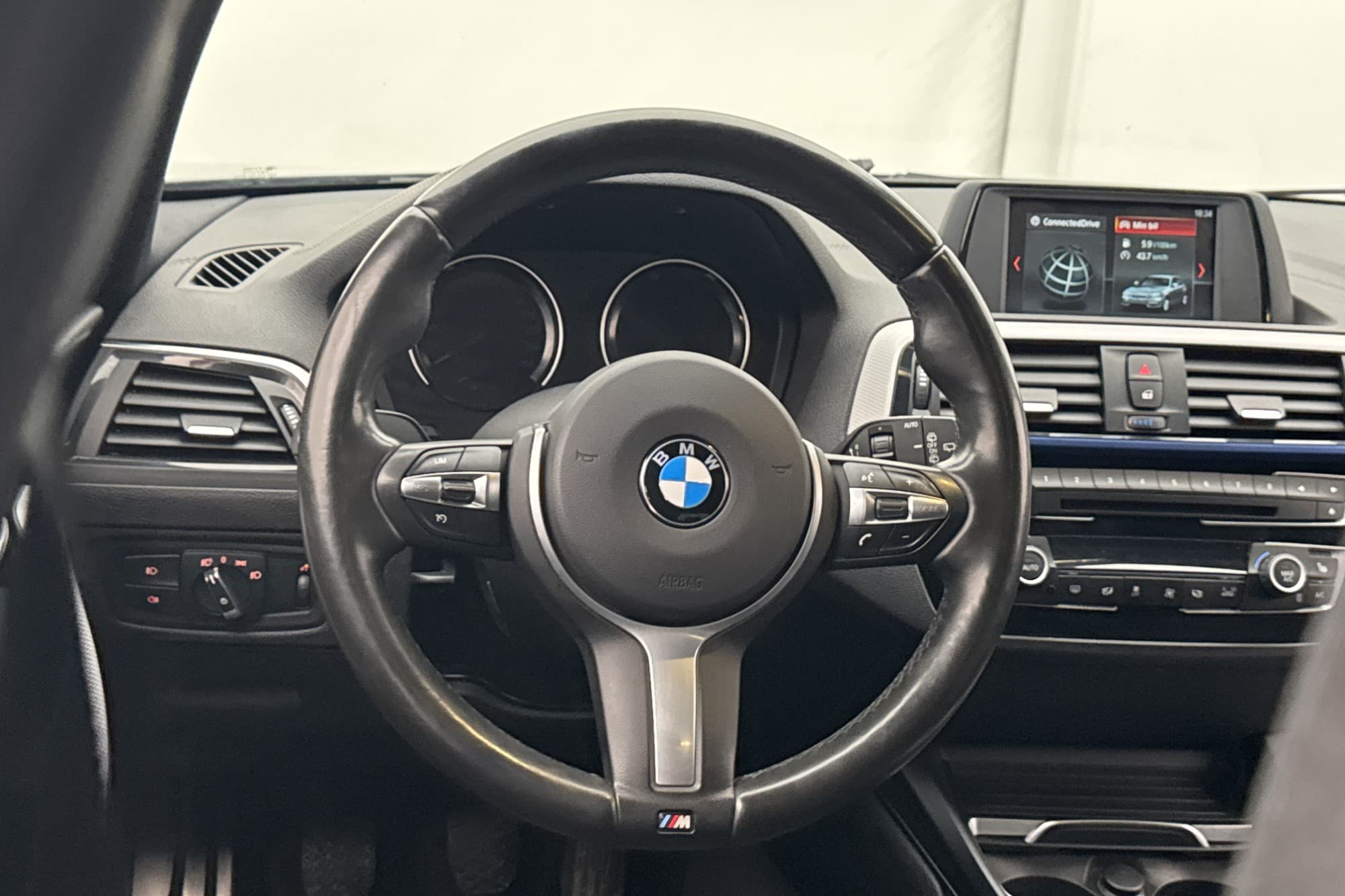 BMW 118 d xDrive 150hk M Sport  Sensorer Rattvärme  LCI