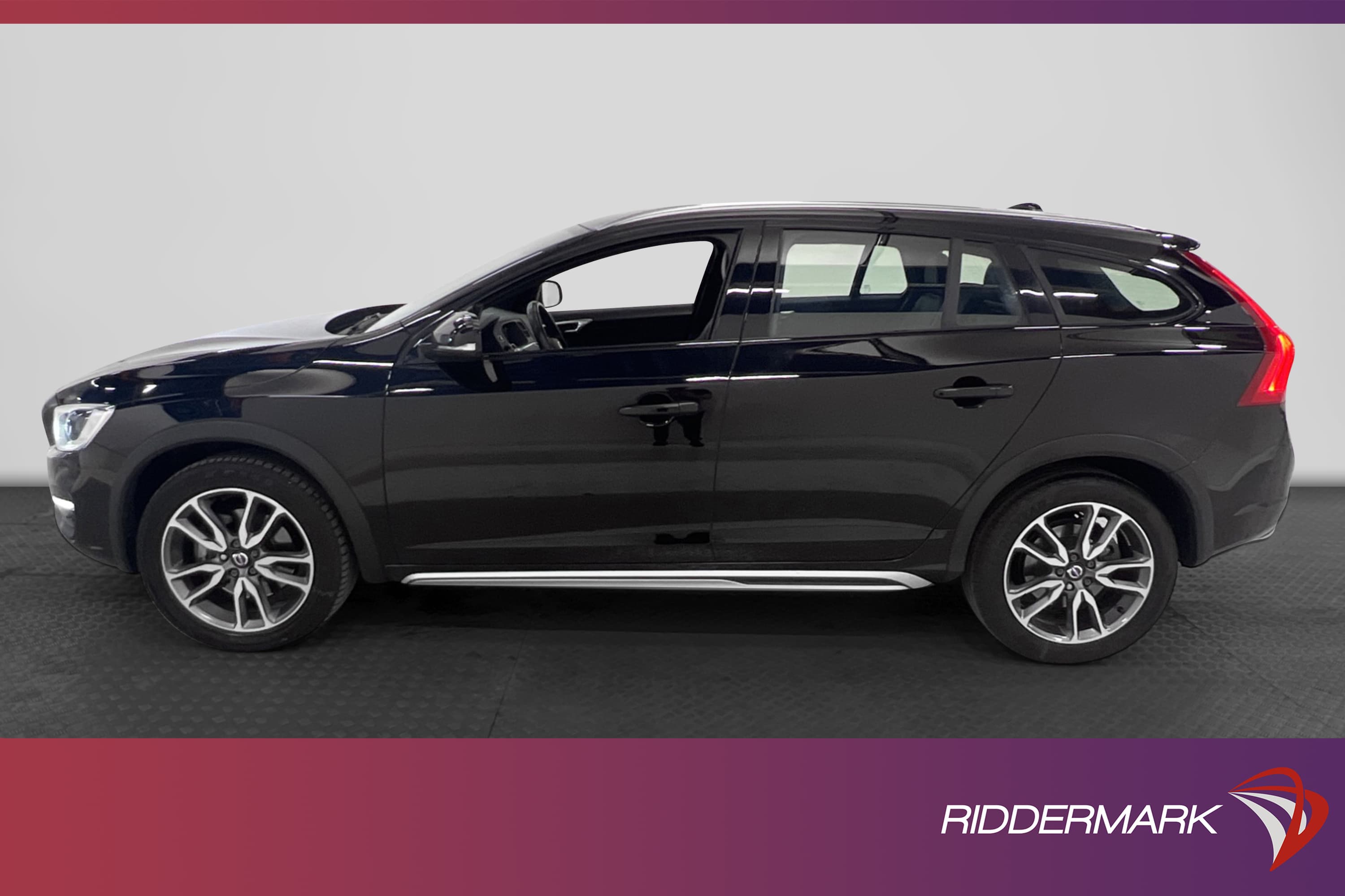 Volvo V60 Cross Country D4