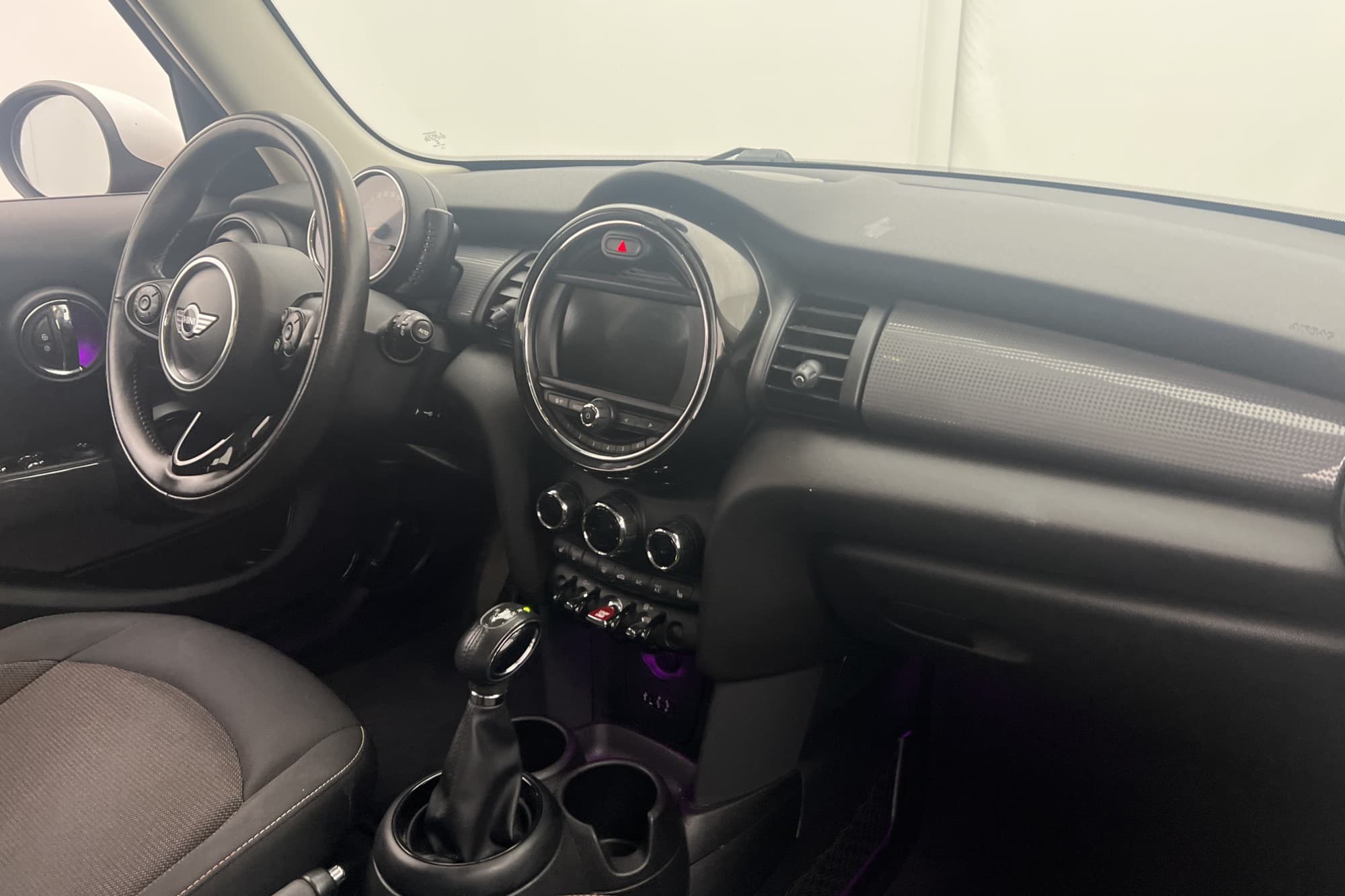 MINI Cooper 5-dörrars 136hk Pepper Excitement Sensorer