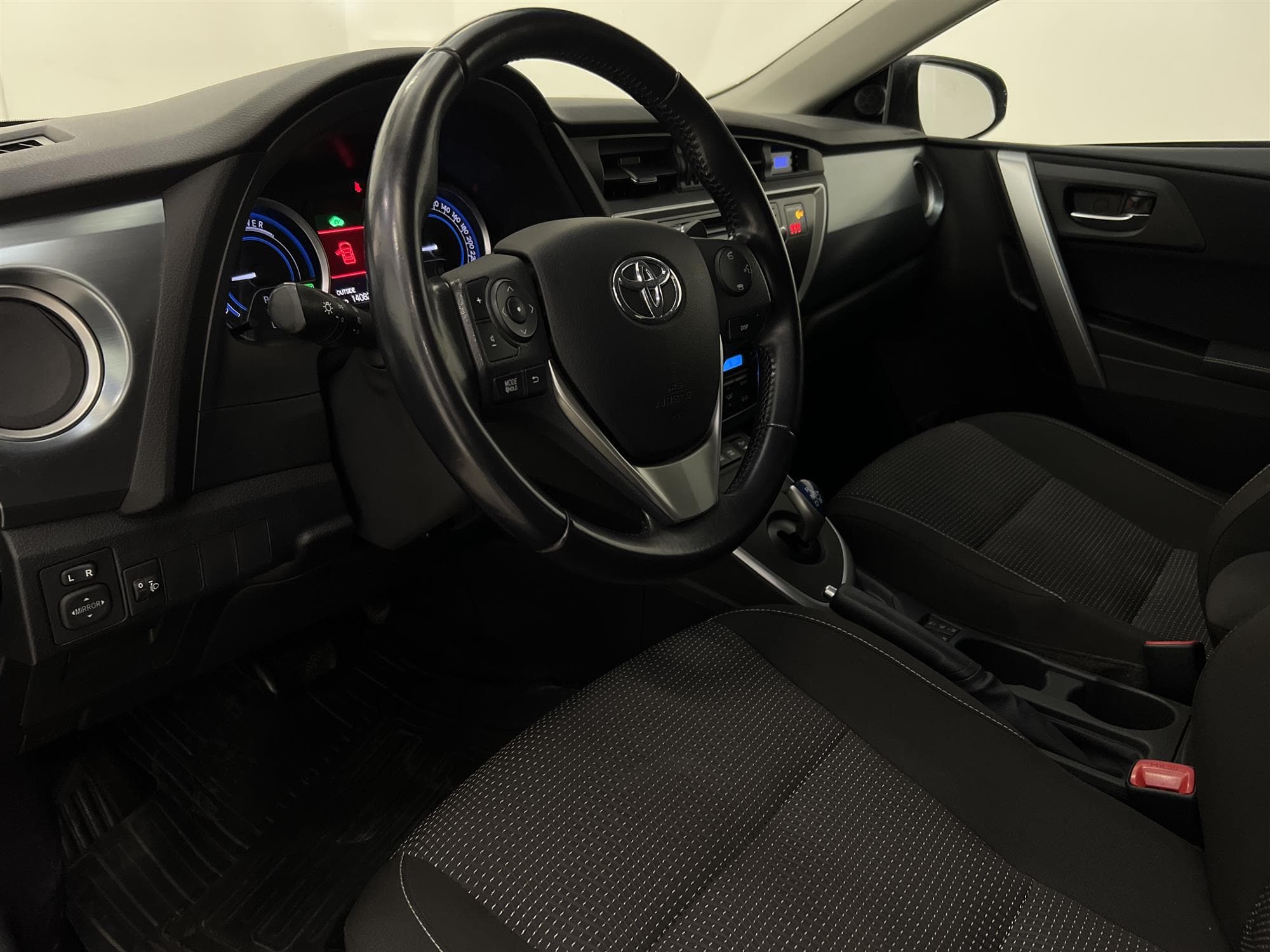 Toyota Auris  Hybrid e-CVT 136hk B-Kam 0,40L/mil