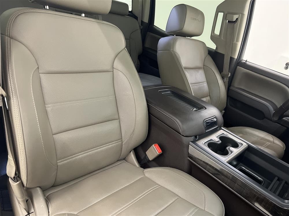 GMC Sierra Denali 6.2 V8 4WD 426HK Taklucka Moms interiör