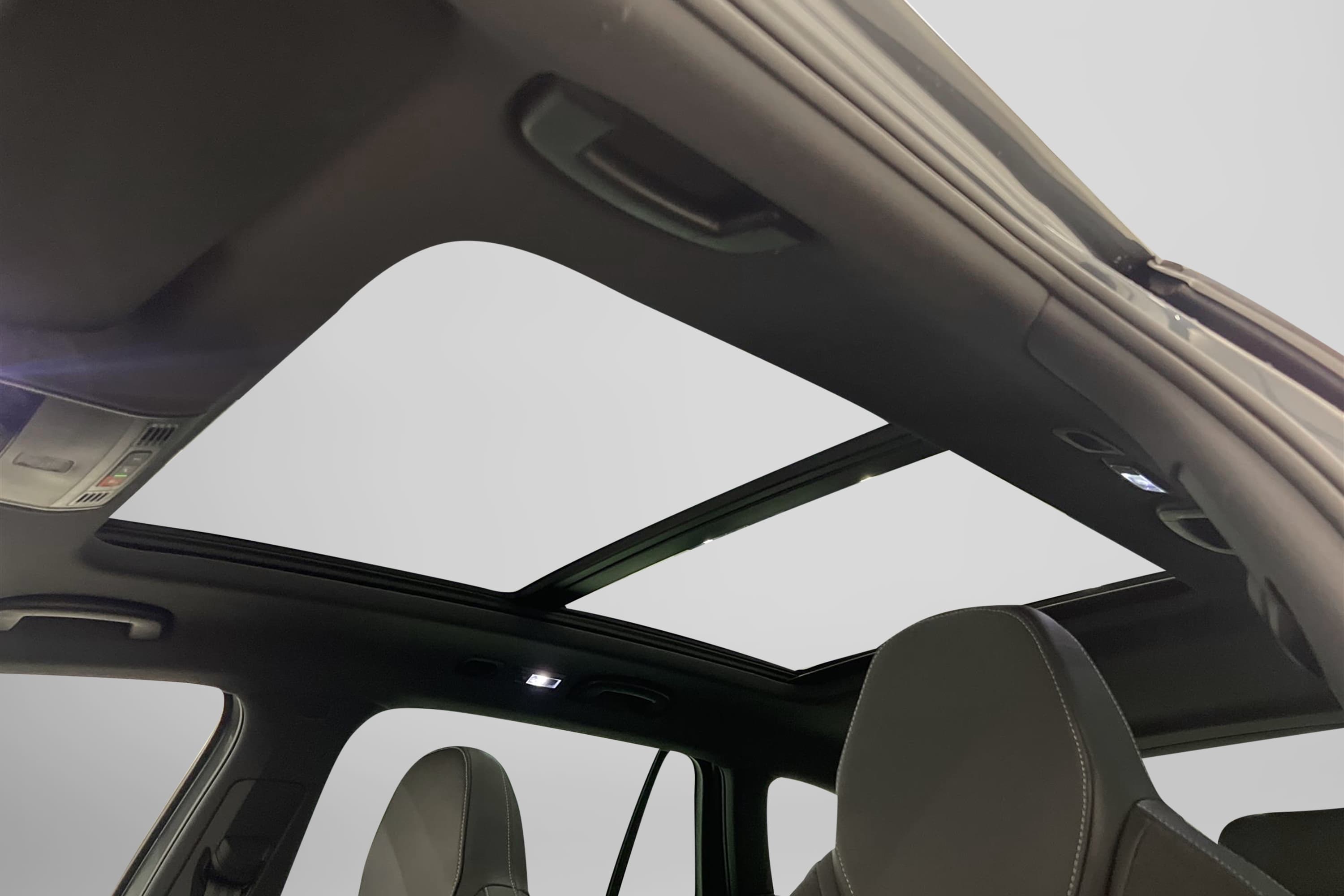 Skoda Superb 2.0 TSI Kombi 4x4 272hk Sportline Se Utrustning