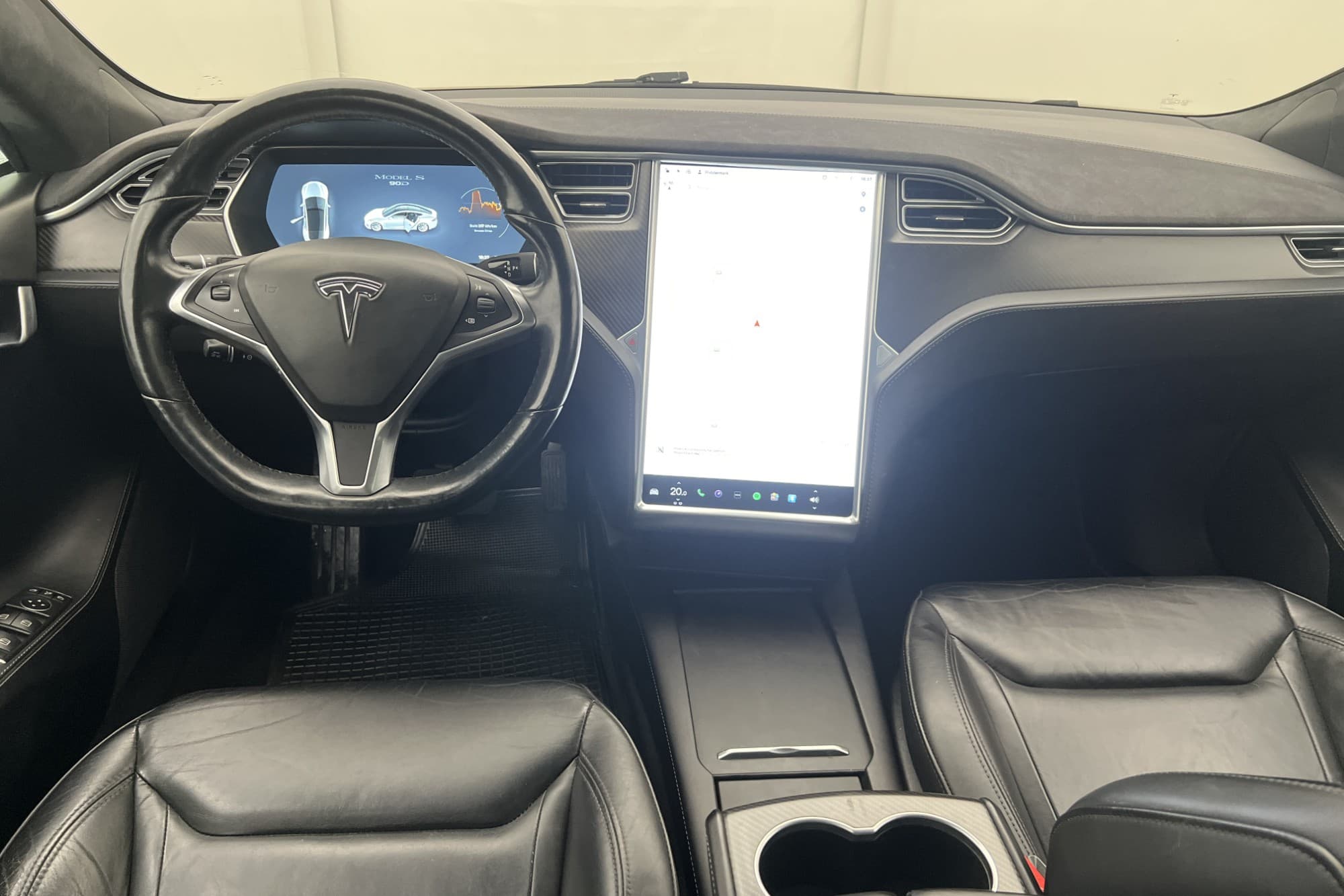 Tesla Model S 90D Luftfjädring Autopilot Pano Kamera Navi