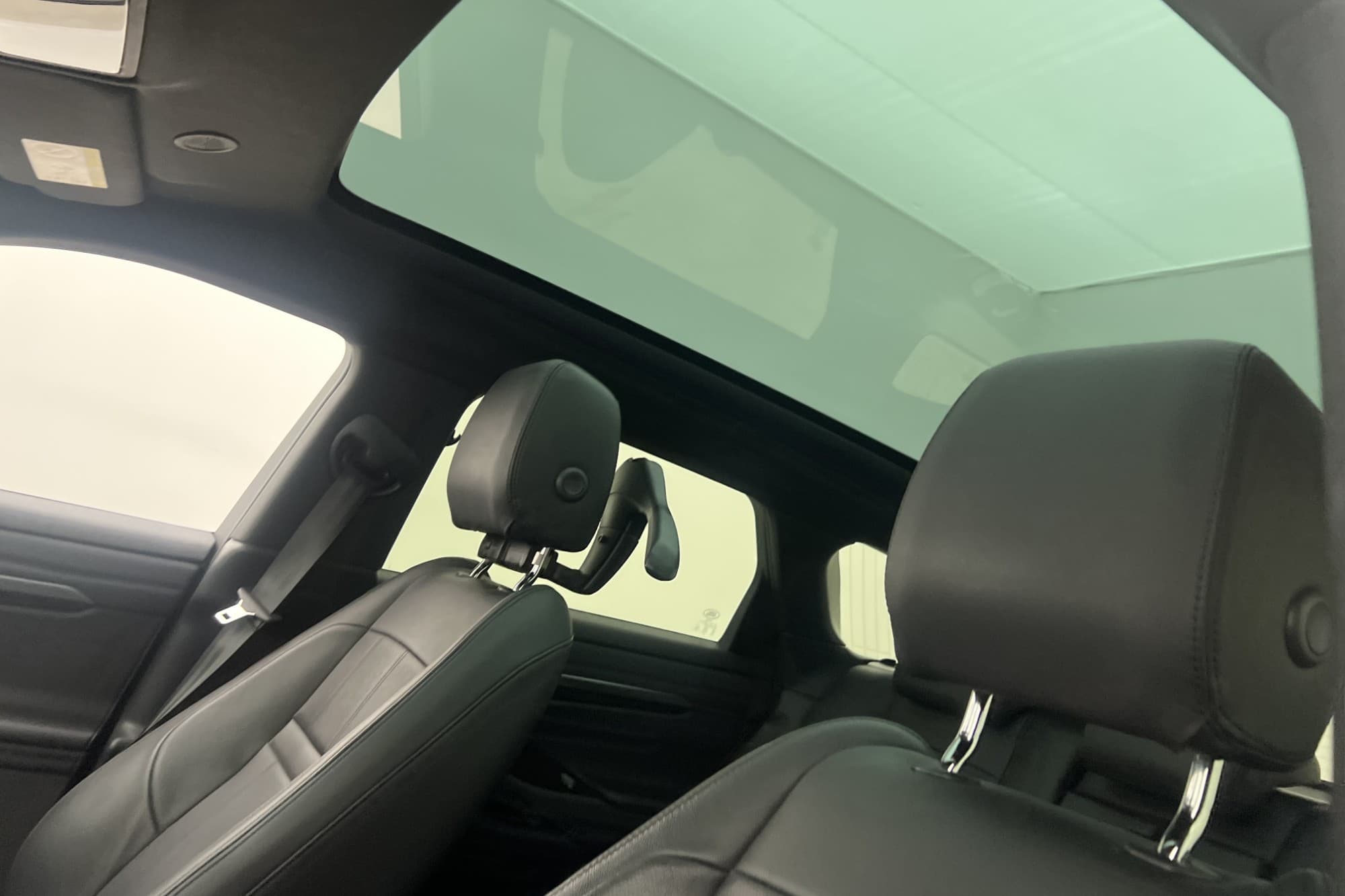 Land Rover Range Rover Evoque P200 R-Dynamic Pano Meridian