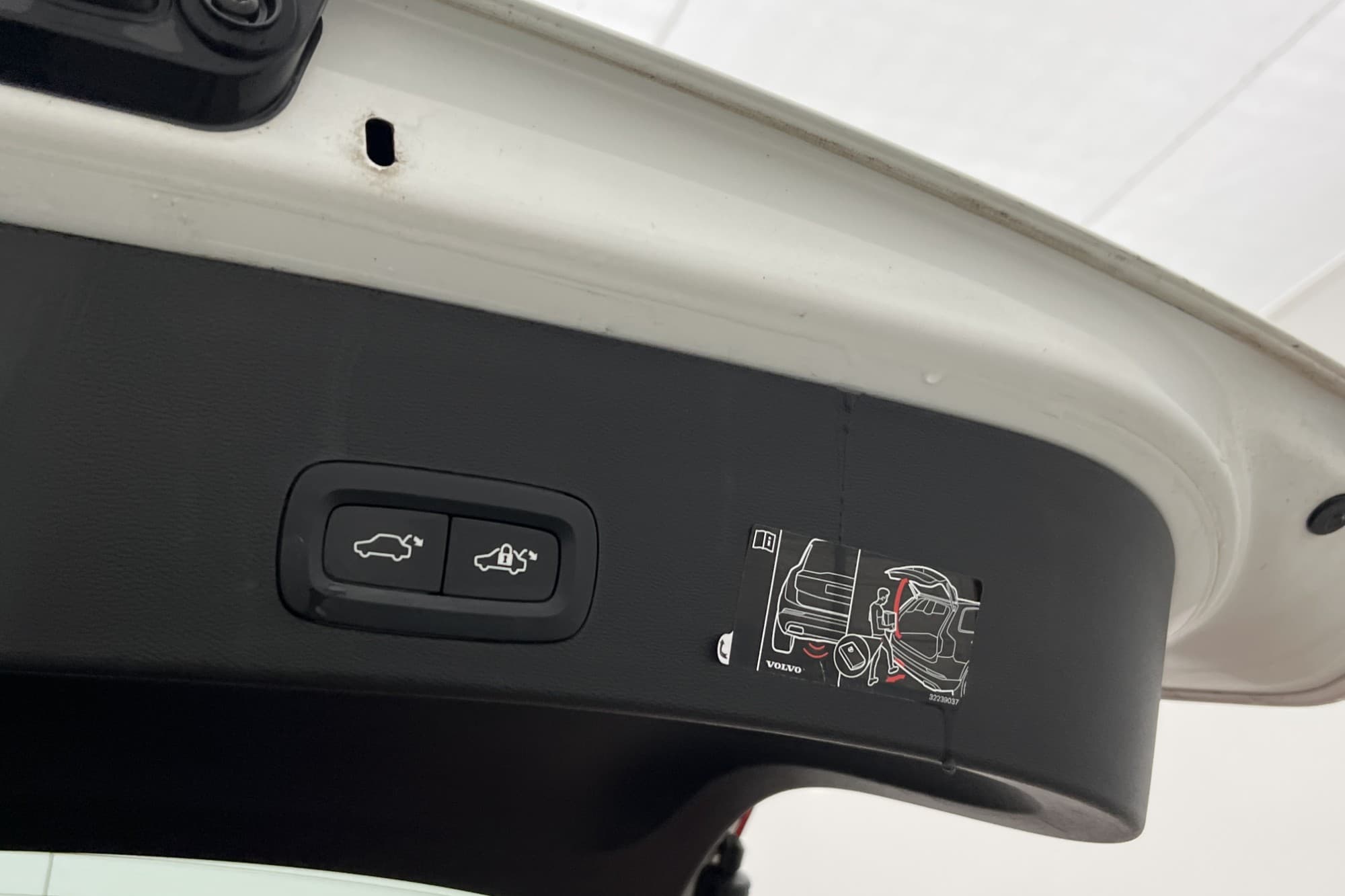 Volvo XC40 P8 AWD Recharge PRO H/K BLIS Pano 360 Värmepump