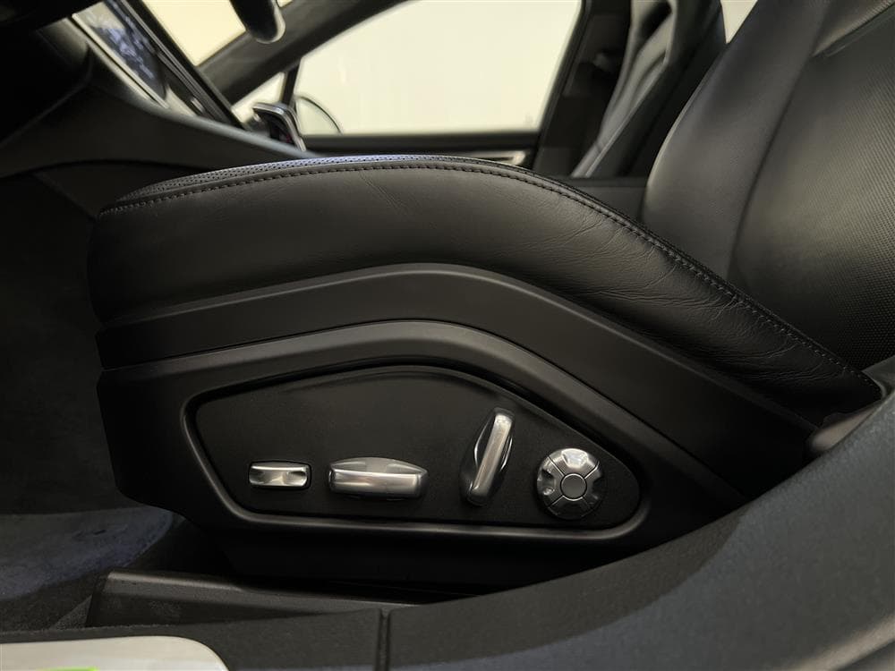 Porsche Panamera Turbo S E-Hybrid 680hk Kolfiber Pano Burmes