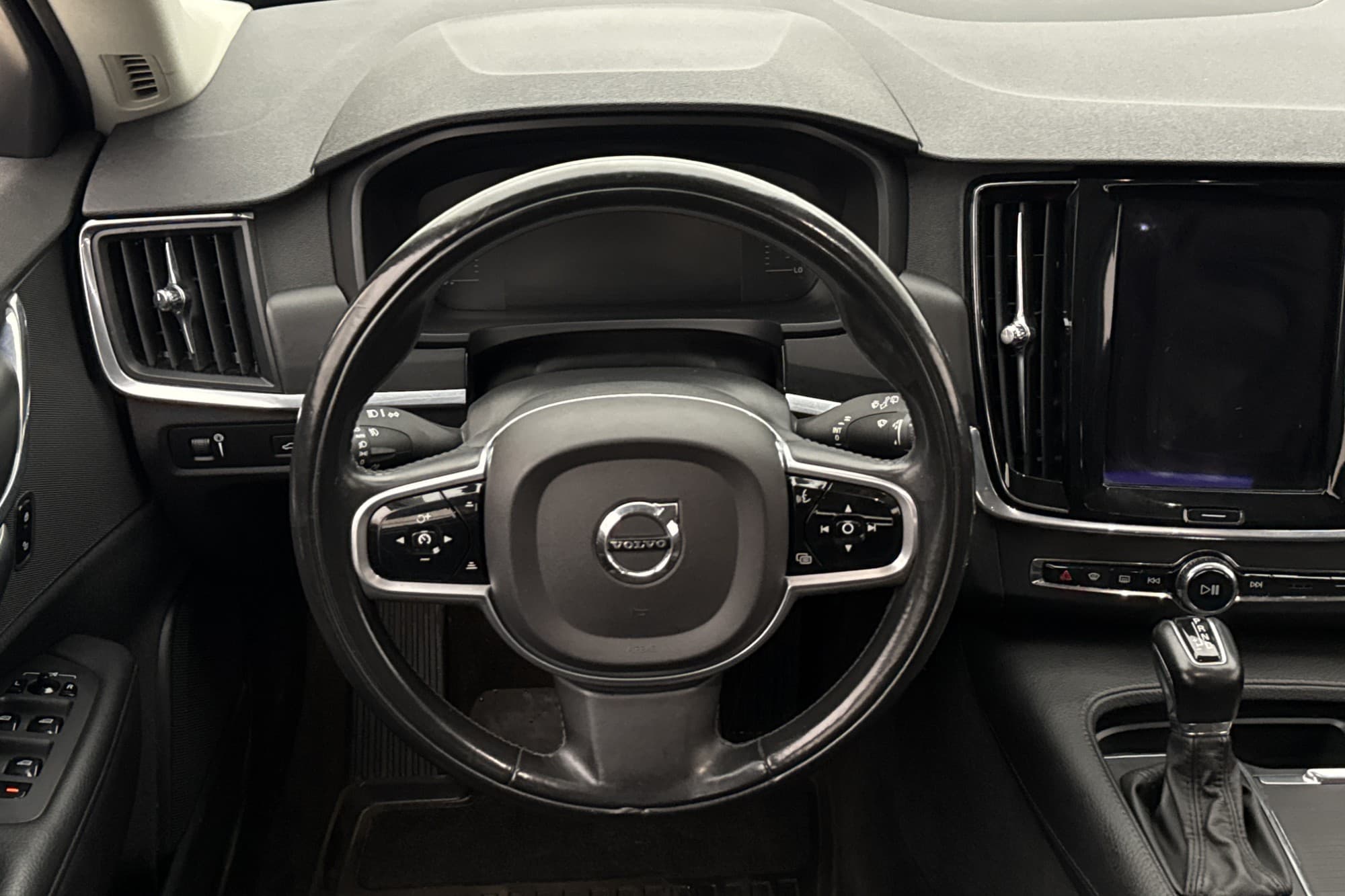 Volvo V90 Cross Country D4 AWD Kinetic VOC Värmare Dragkrok