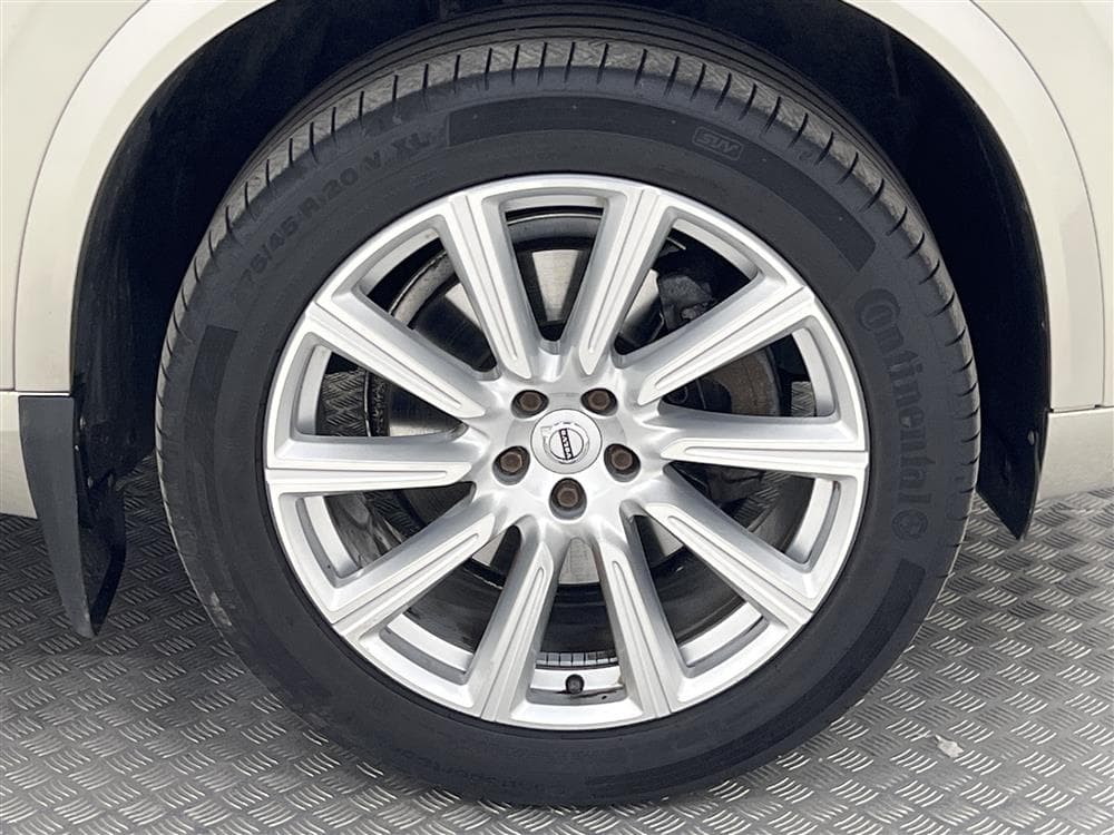Volvo XC90 D5 AWD 235hk Inscription B&W 7-Sits Värmare Skinninteriör