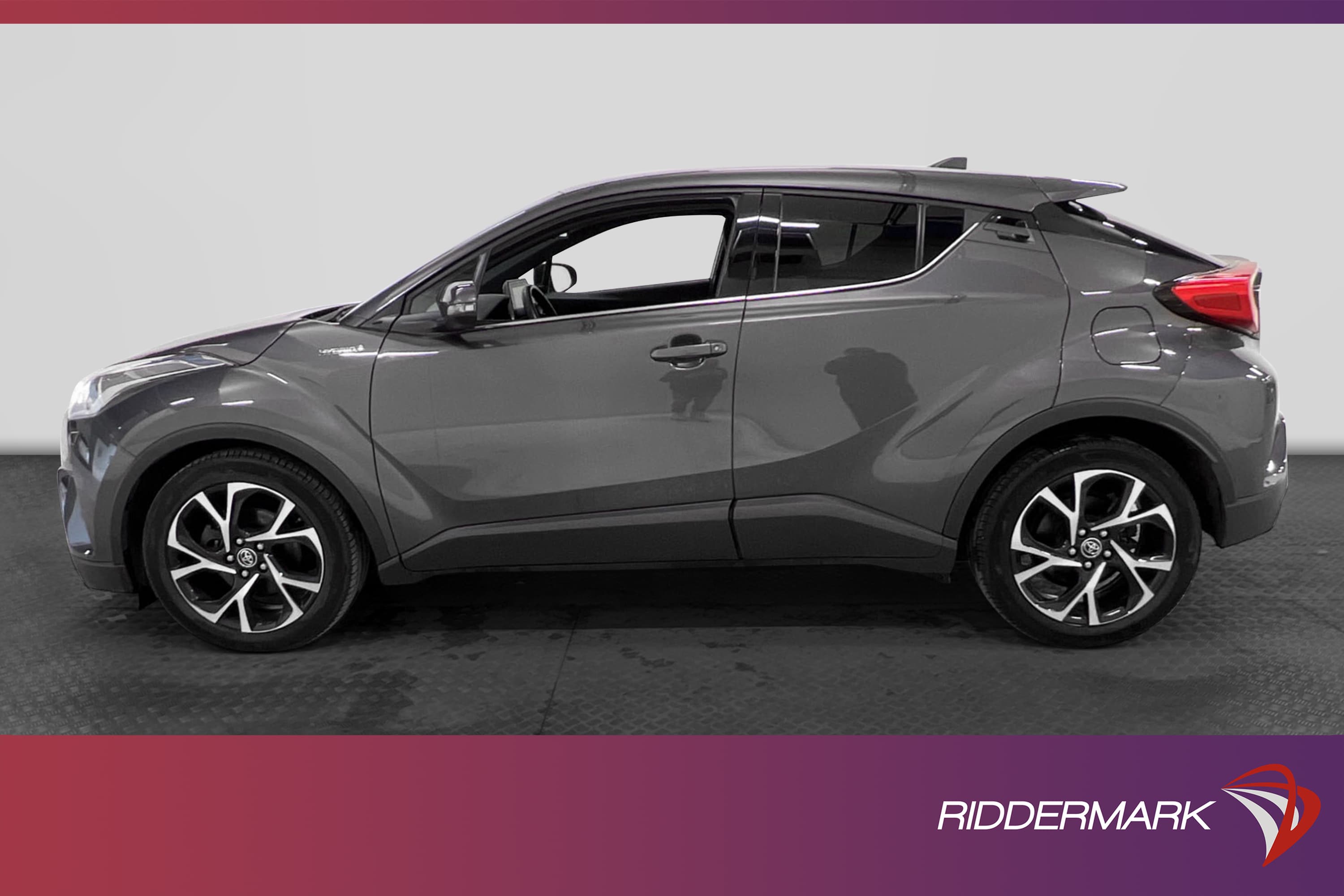 Toyota C-HR Hybrid 122hk