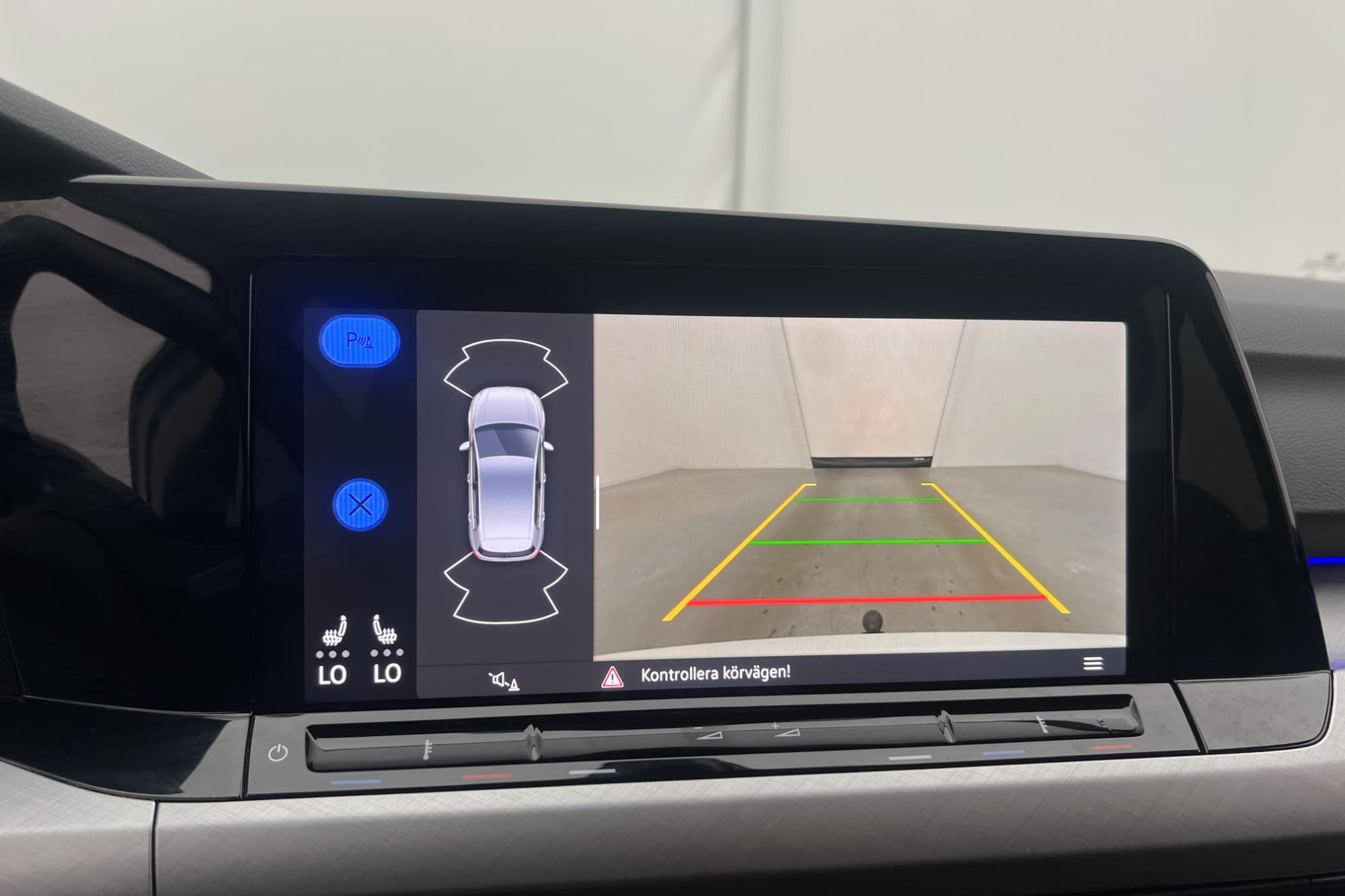 Volkswagen Golf 1.5 eTSI 150hk Cockpit Drag Kamera Navi MOMS