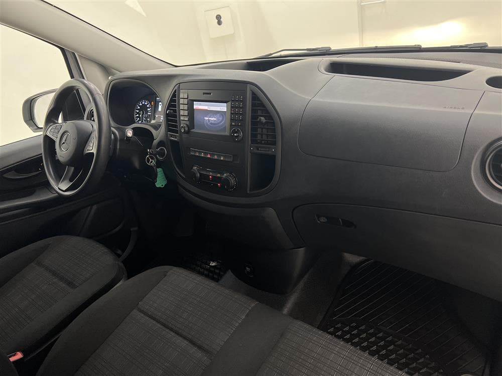 Mercedes-Benz Vito 116 Automat 163hk Lång Kamera Värmare Mo interiör