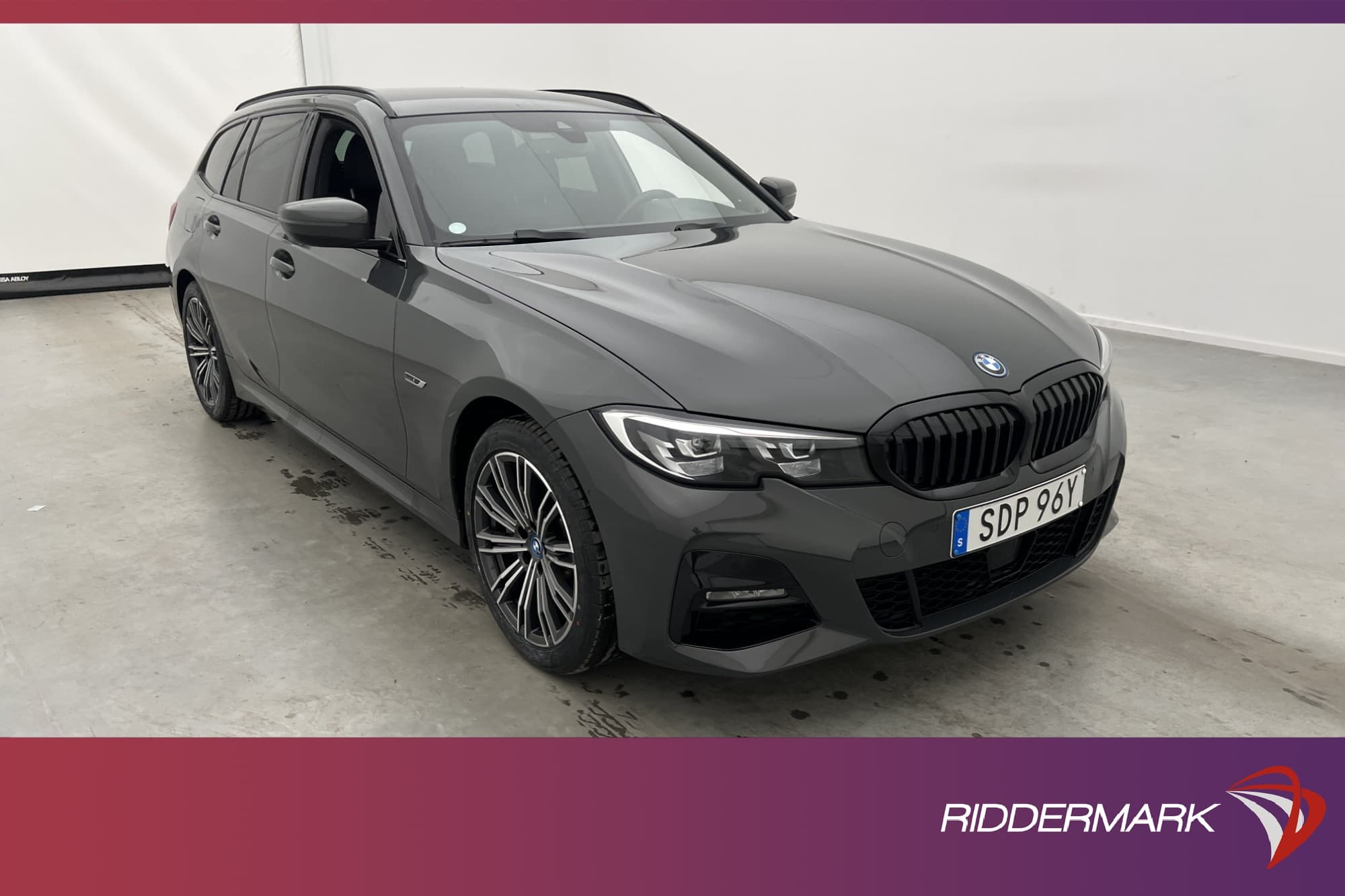 BMW 330 e xDrive 292hk