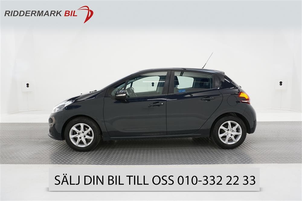 Peugeot 208 PureTech 82hk Låg Skatt