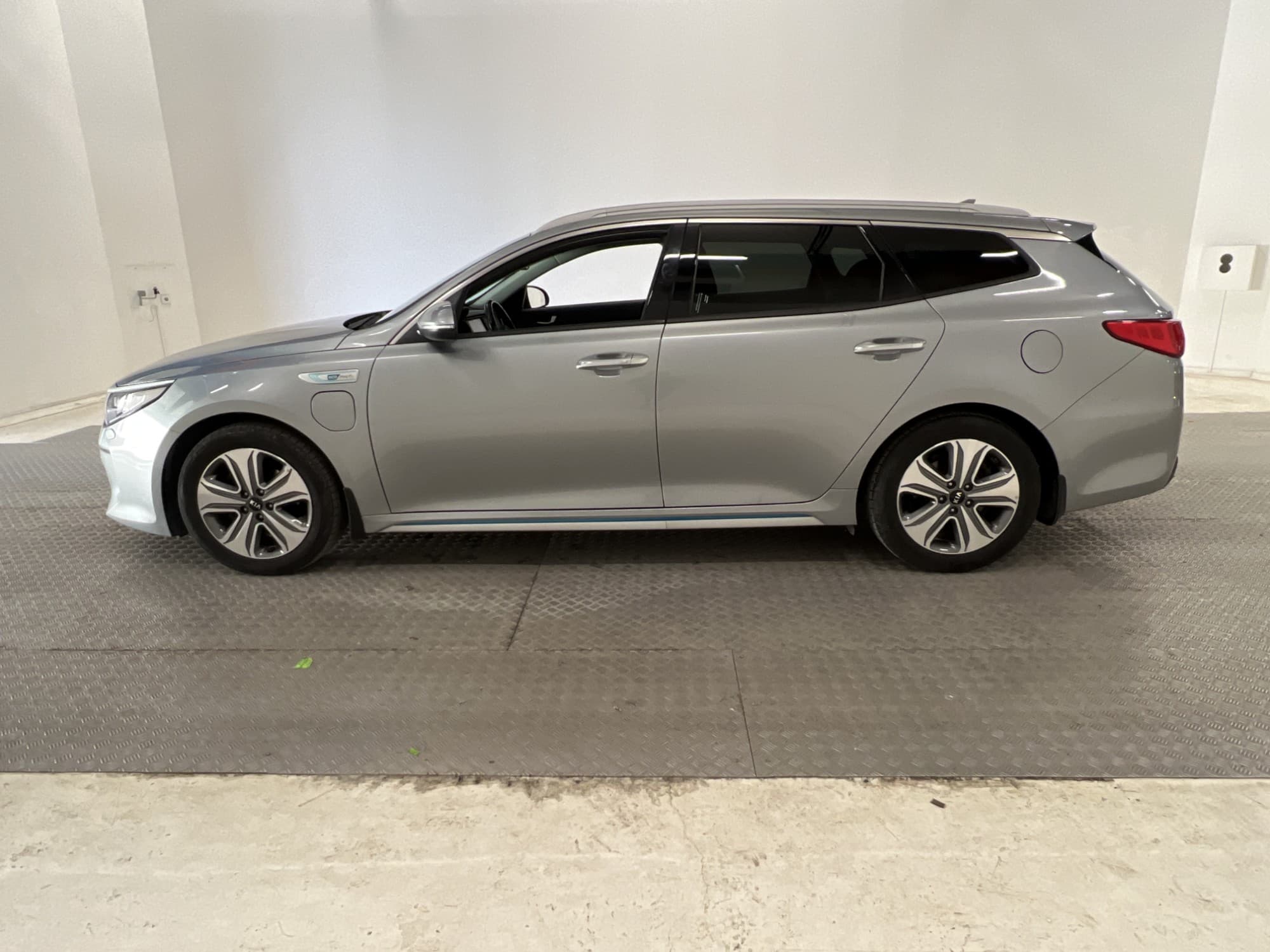Kia Optima SW Plug-in 205hk