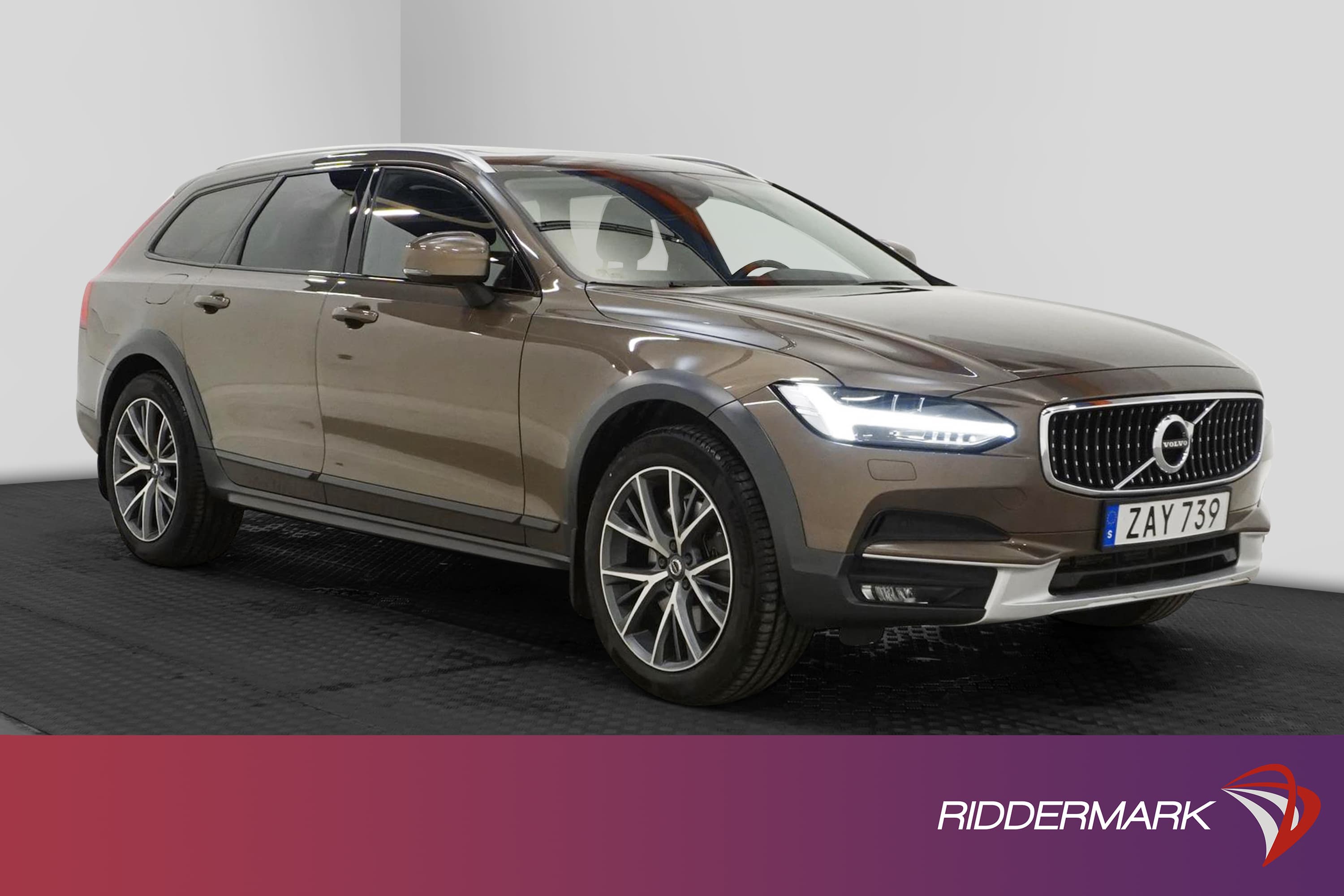 Volvo V90 Cross Country T5 AWD 250hk B-Värm Pano Skinn Navi