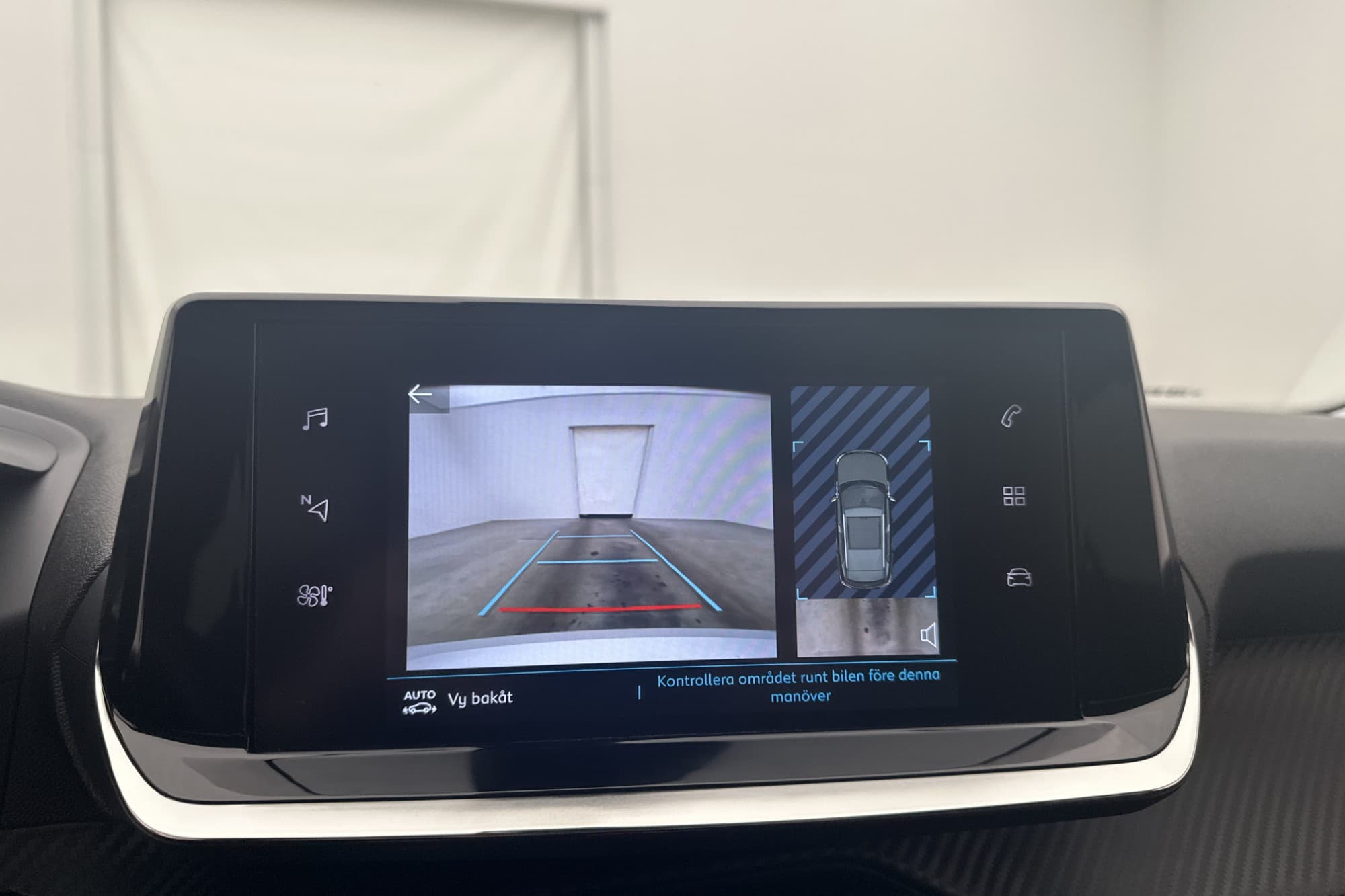 Peugeot e-2008 136hk Allure Kamera Halvskinn CarPlay