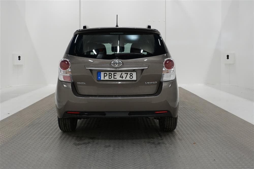 Toyota Verso VVT-i 1.8 147hk 7 Sits B-Kam Navi L-Assist 