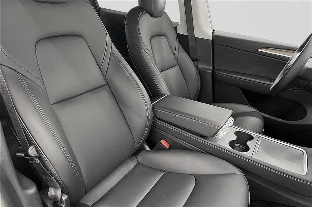 Tesla Model Y Long Range Dual AWD Pano Premium Svensksåld interiör