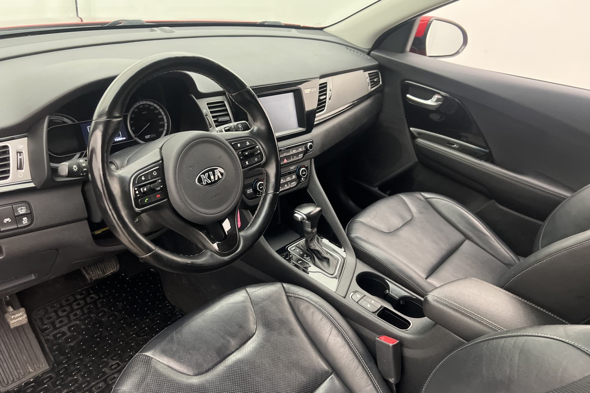 Kia Niro Hybrid 141hk Advance Plus 2 Kamera Navi Skinn