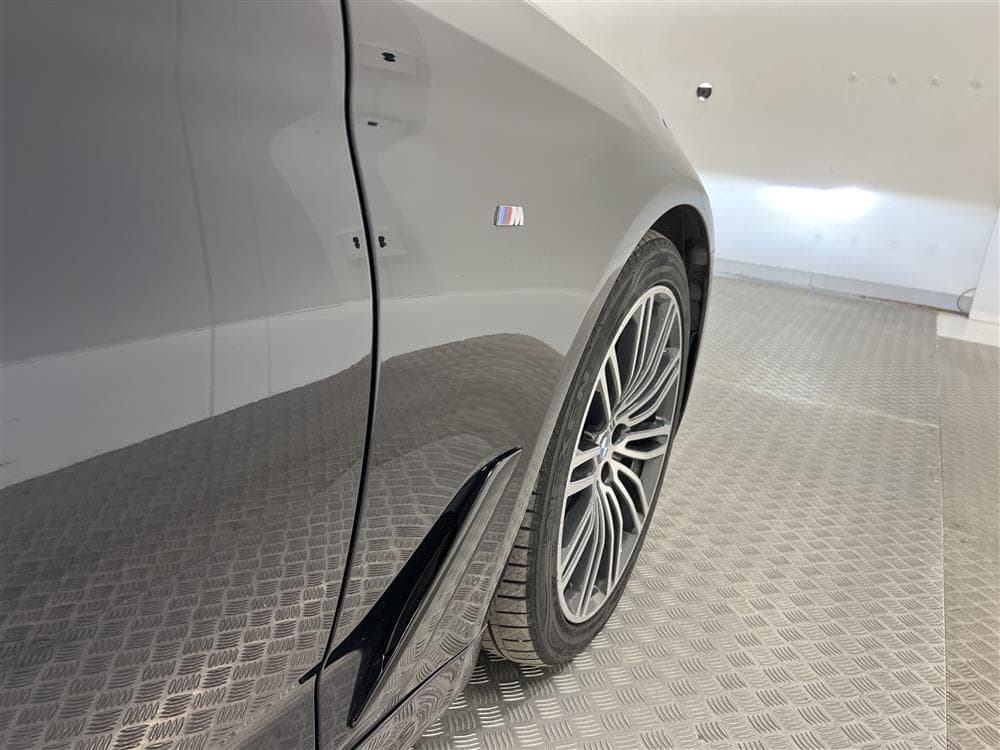 BMW 530d xDrive 265hk M-Sport T-lucka Värmare Navi Kamera