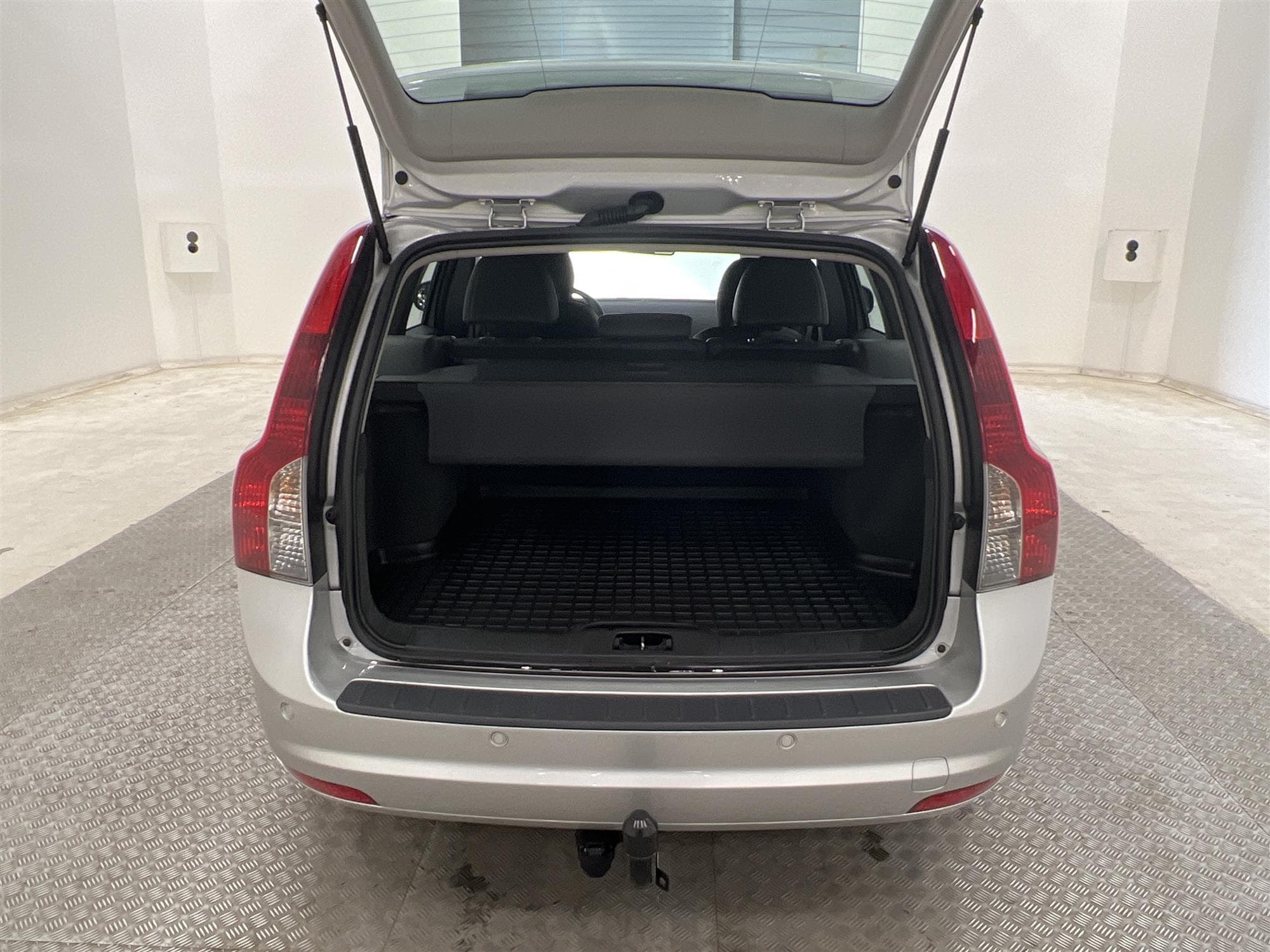 Volvo V50 D2 115hk Dragkrok D-Värmare Helskinn 0,38L/mil