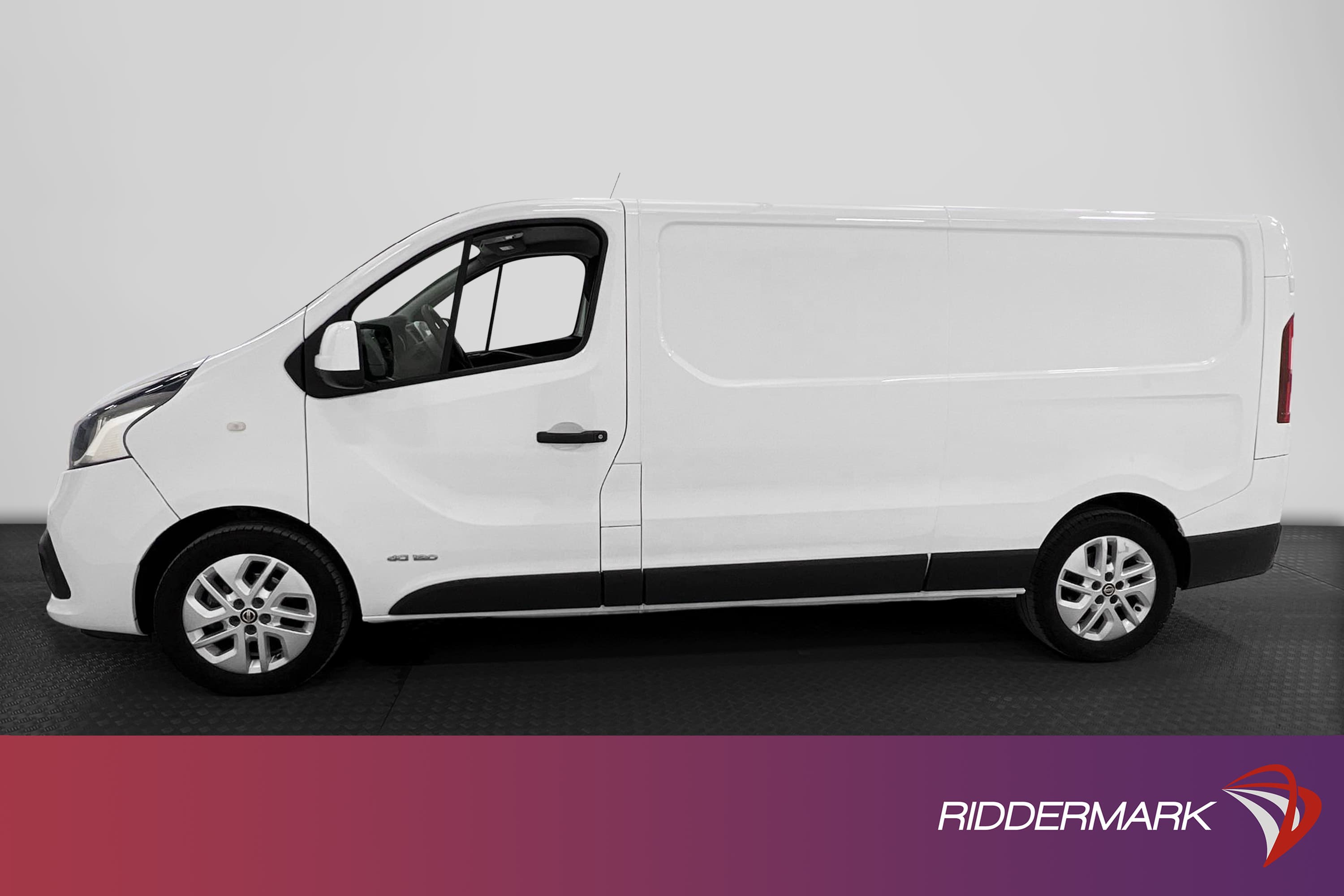 Nissan NV300 Lång 1.6dCi 120hk Värmare Navi Eu6 Moms